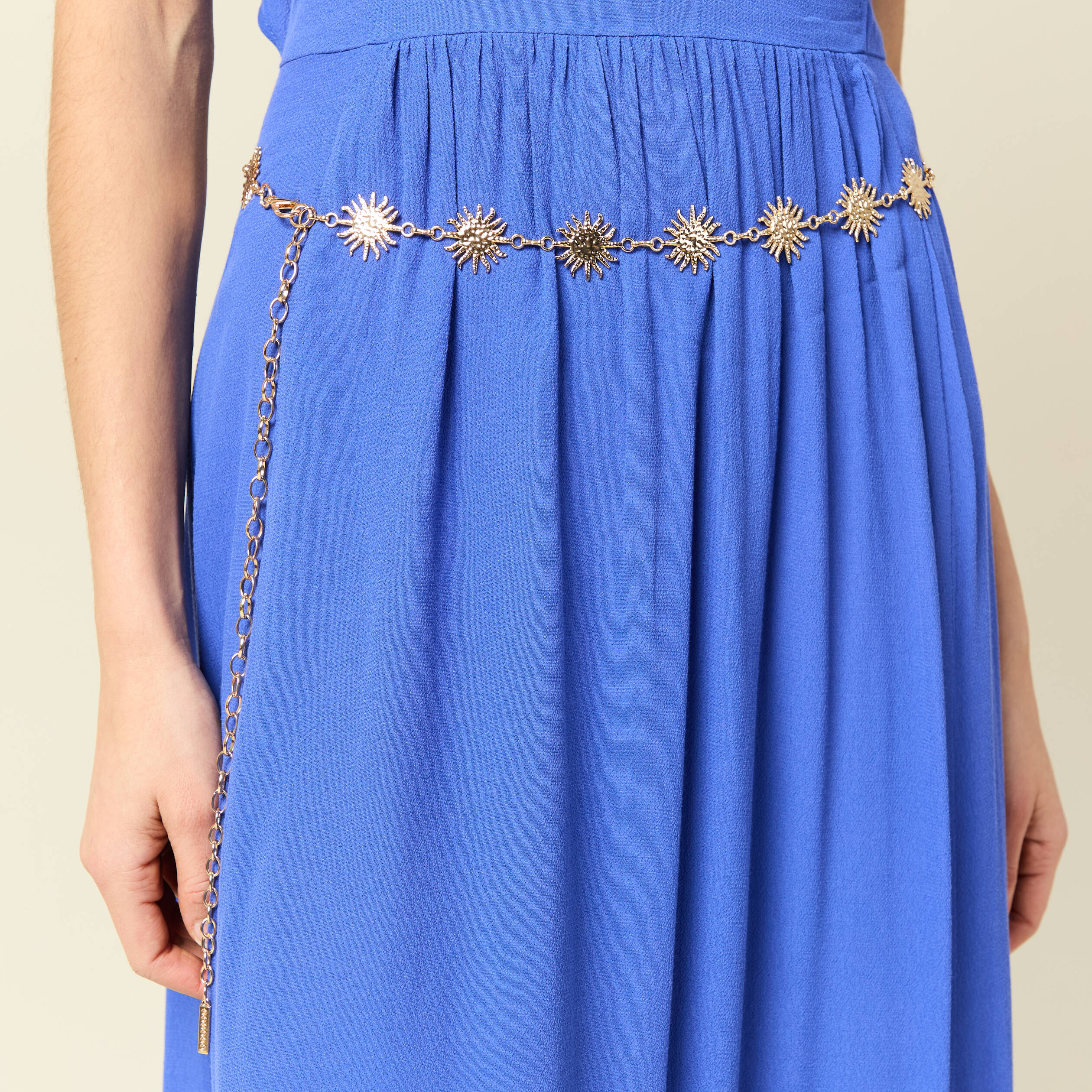 Ceinture fine avec cha&icirc;ne couleur or femme