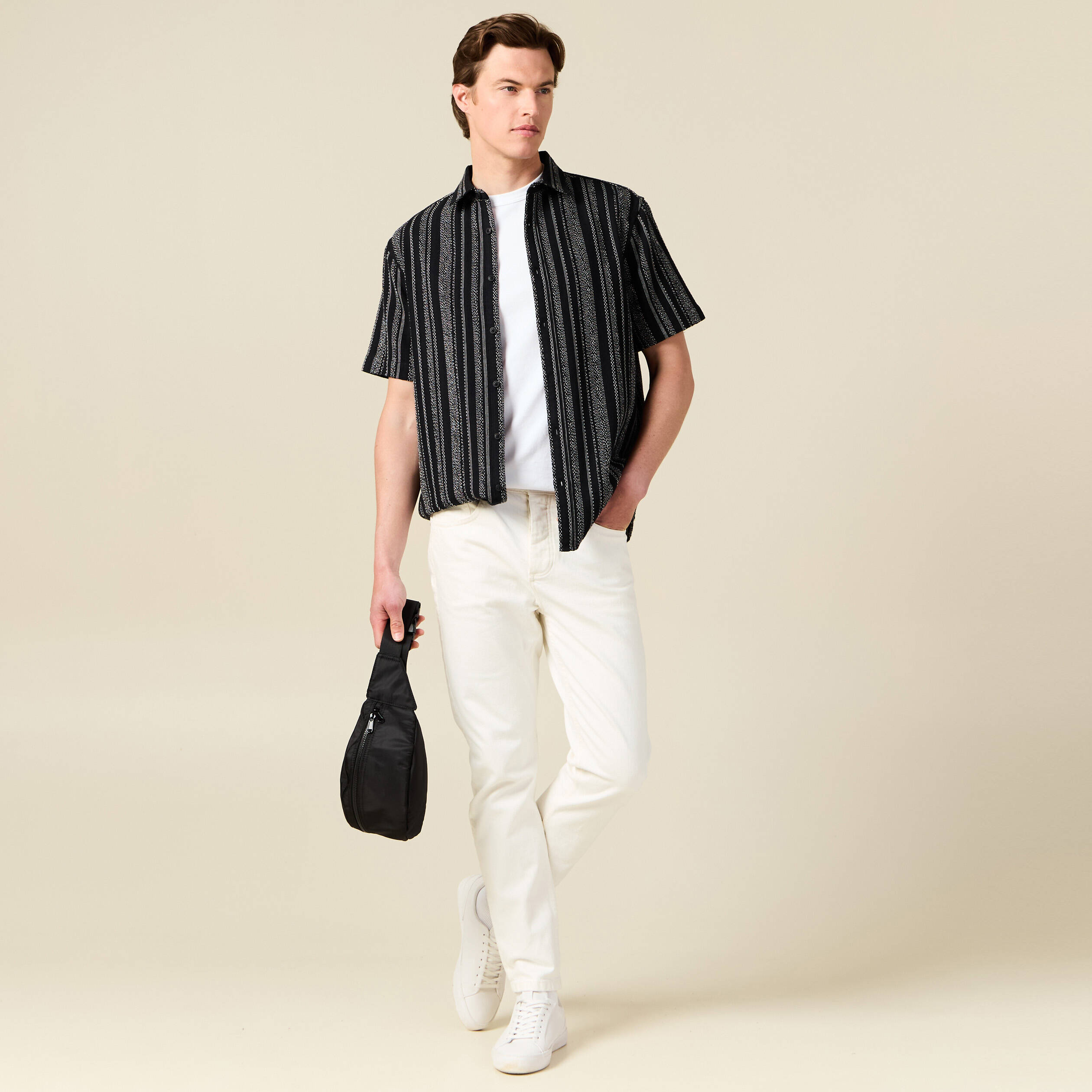 Chemise ray&eacute;e manches courtes noir homme