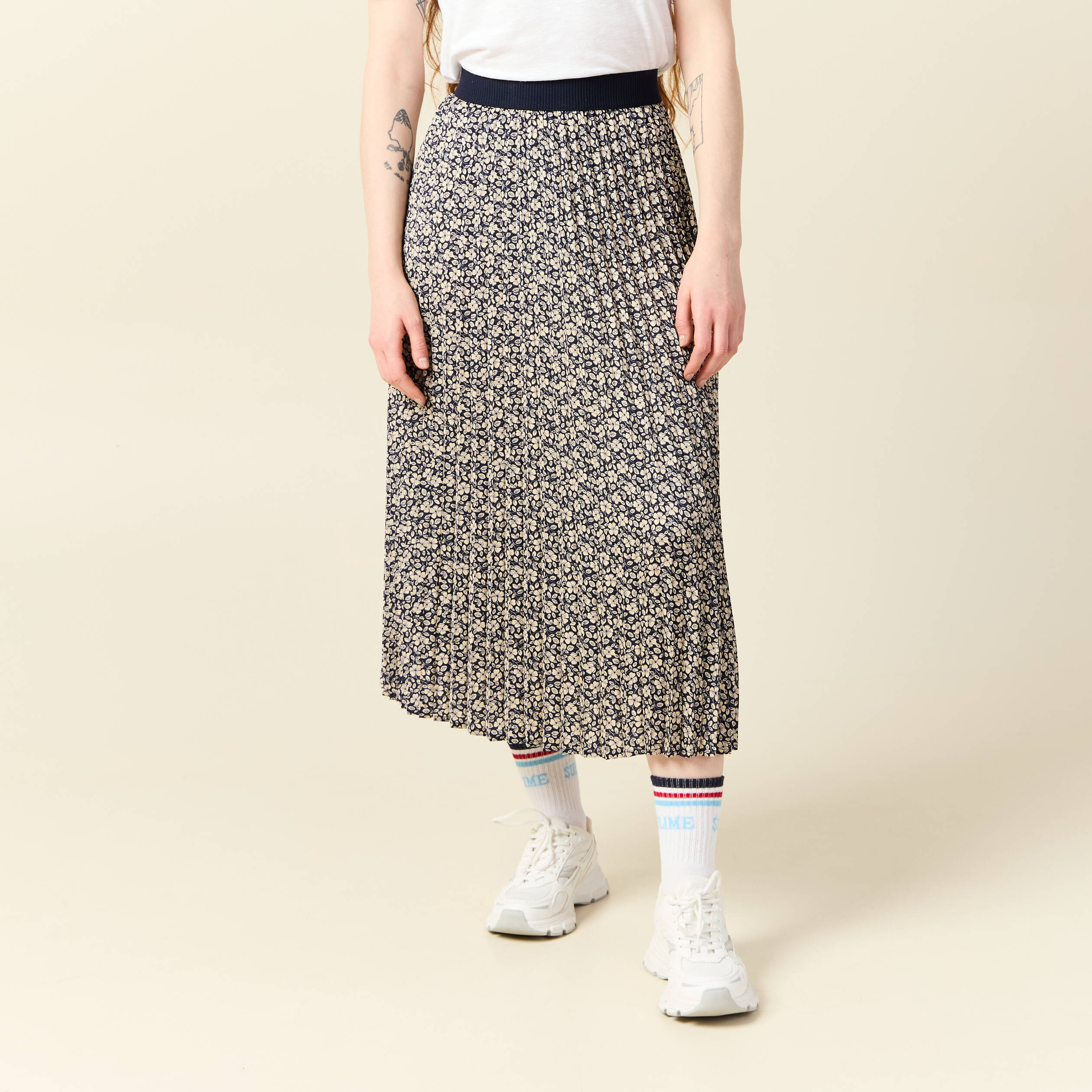 jupe longue droite plissee bleu marine femme Jupe longue droite plissée bleu marine femme