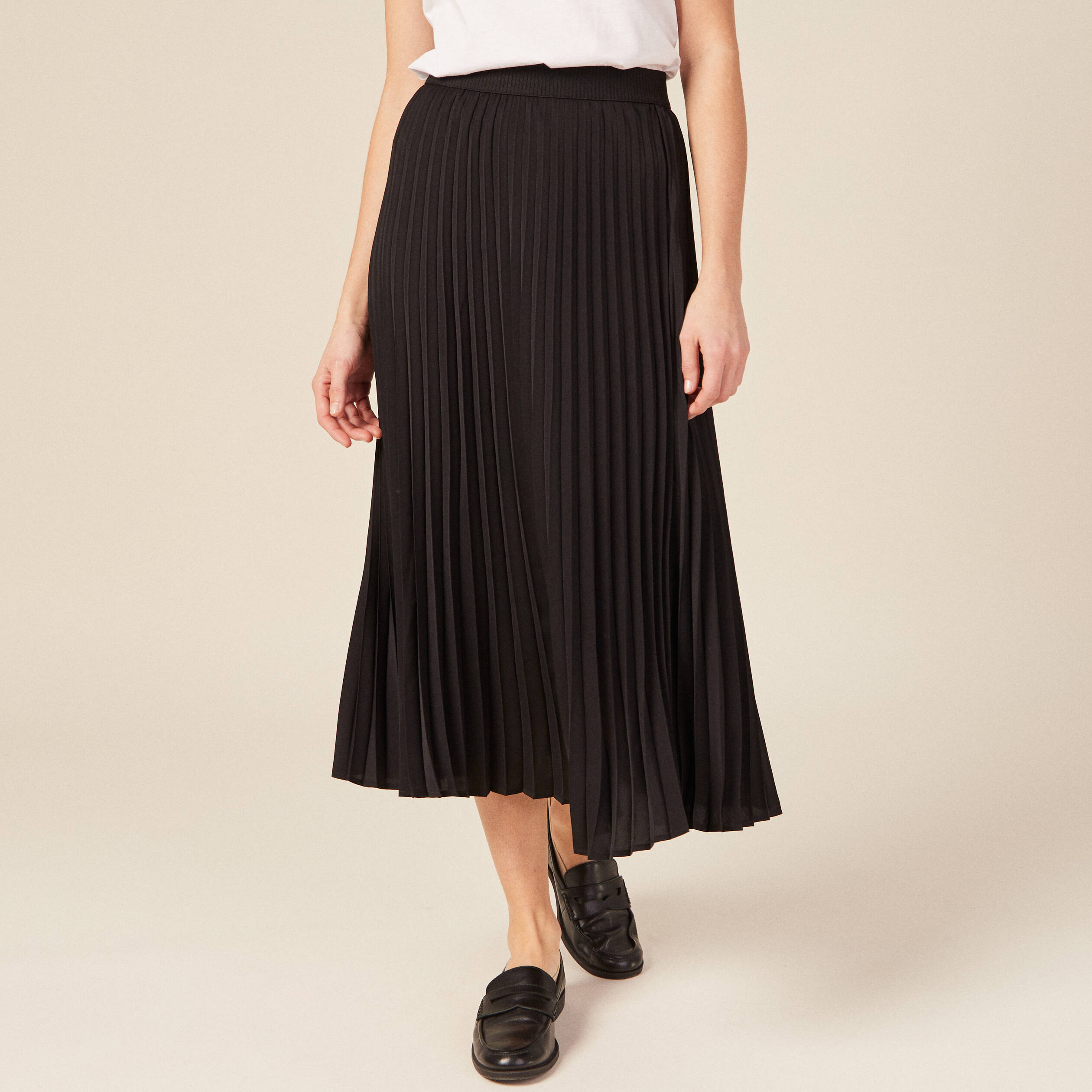 jupe longue evasee plissee noir femme Jupe longue évasée plissée noir femme