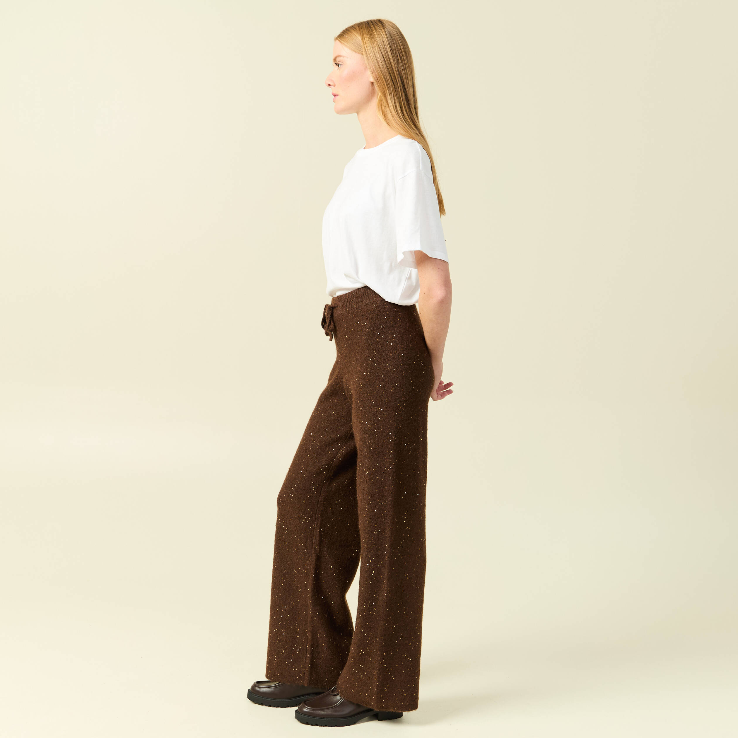 Pantalon large taille haute en maille marron fonc&eacute; femme