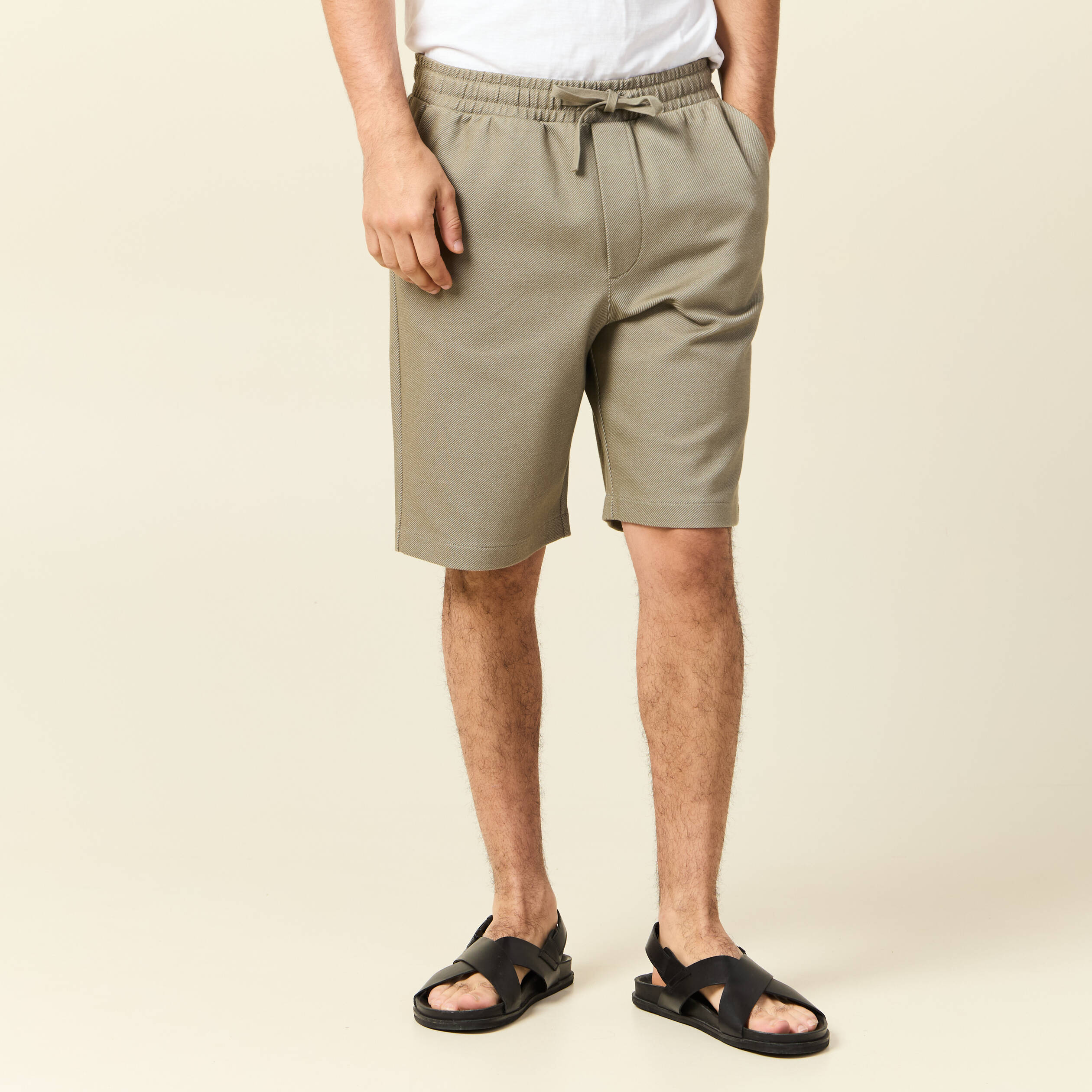 bermuda droit elastique vert kaki homme Bermuda droit élastiqué vert kaki homme