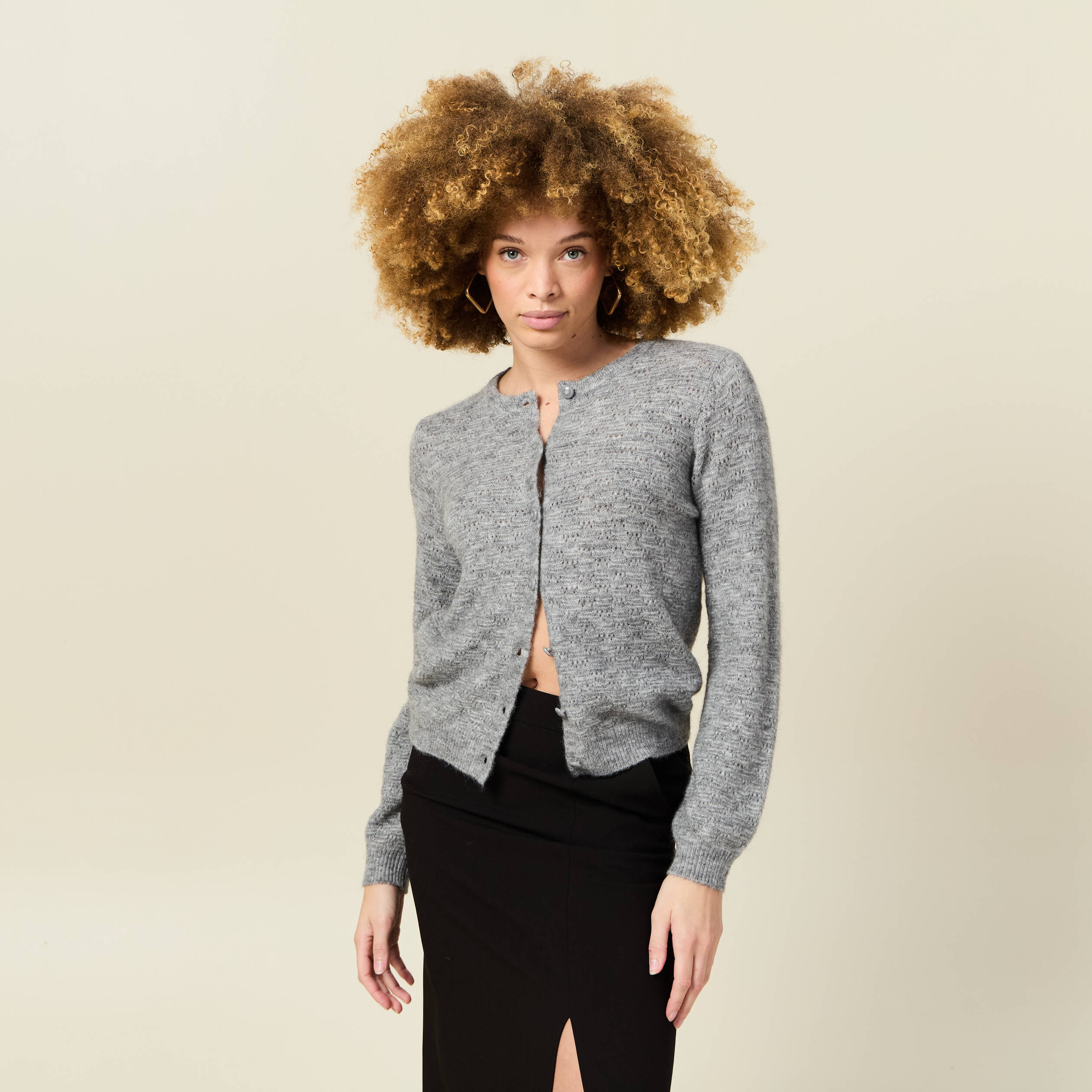 Gilet manches longues ajour&eacute; gris clair femme