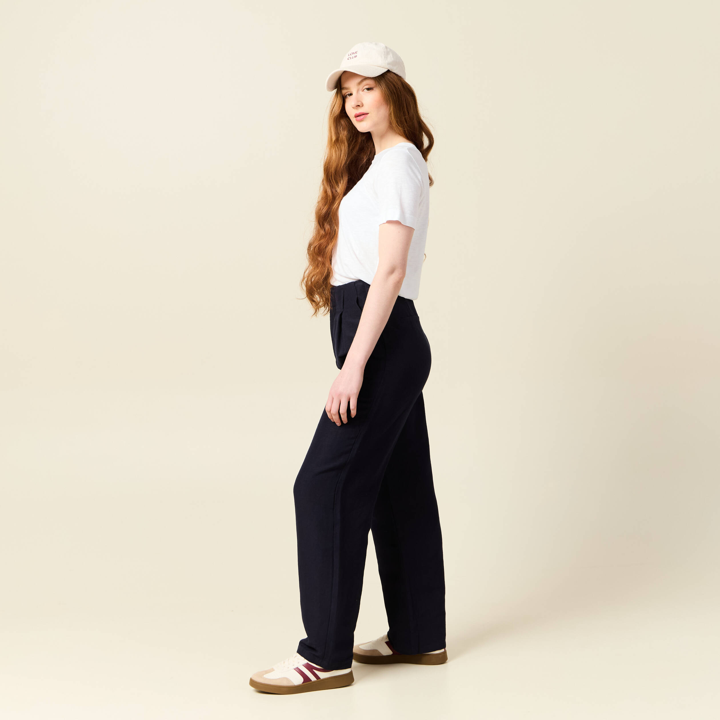 pantalon large a pinces bleu fonce femme Pantalon large à pinces bleu foncé femme