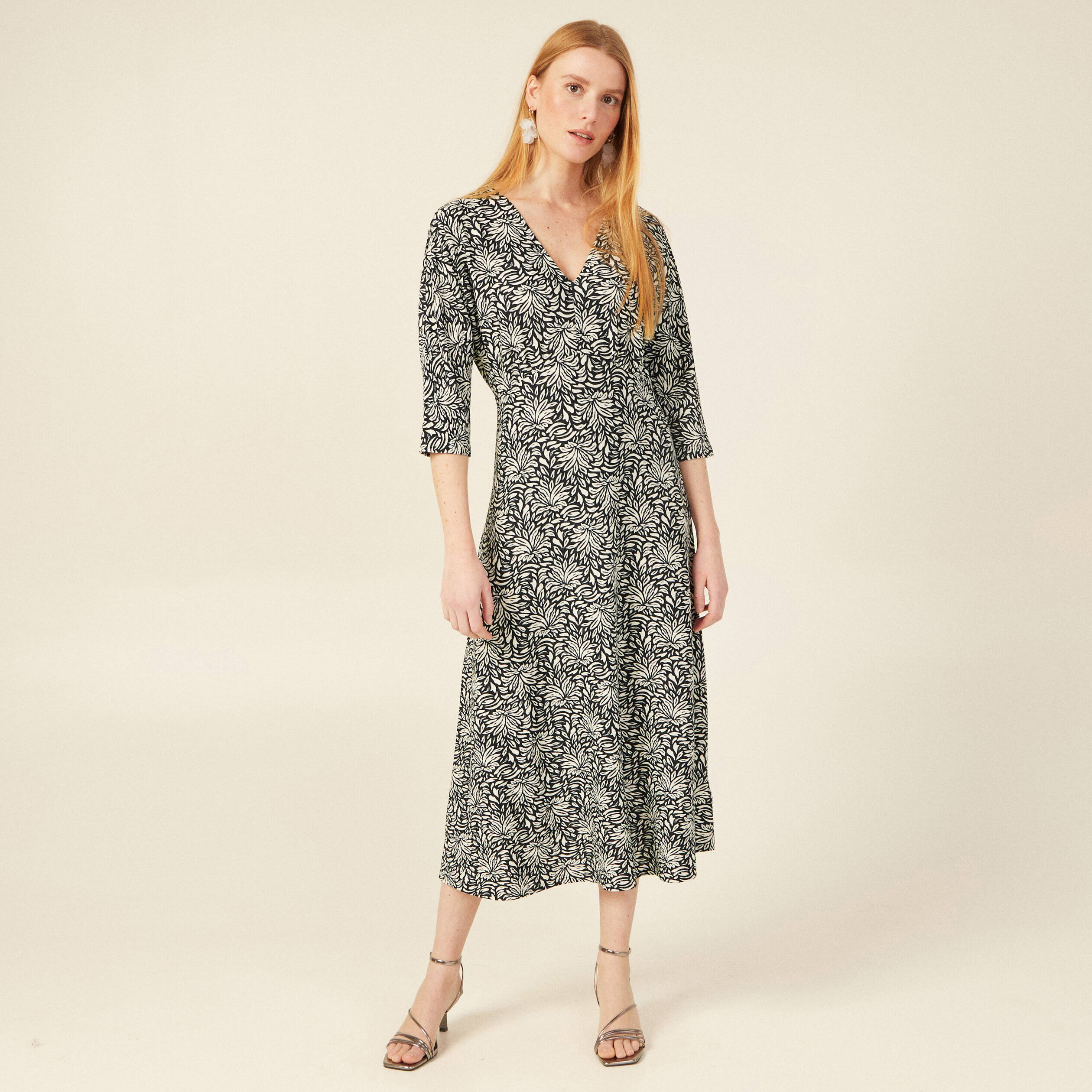 robe midi droite manches 34 noir femme Robe midi droite manches 3/4 noir femme