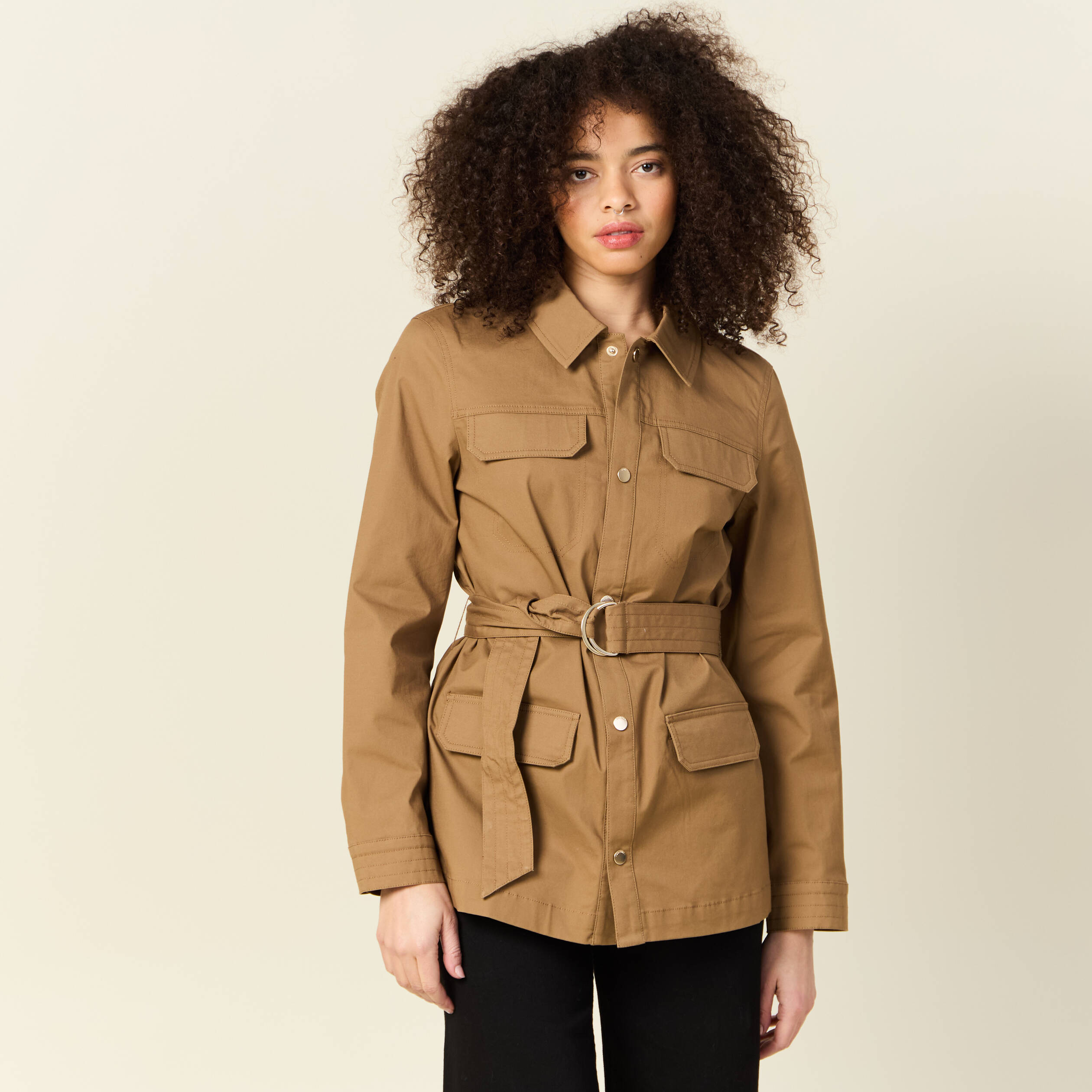 veste saharienne cintree vert kaki femme Veste saharienne cintrée vert kaki femme