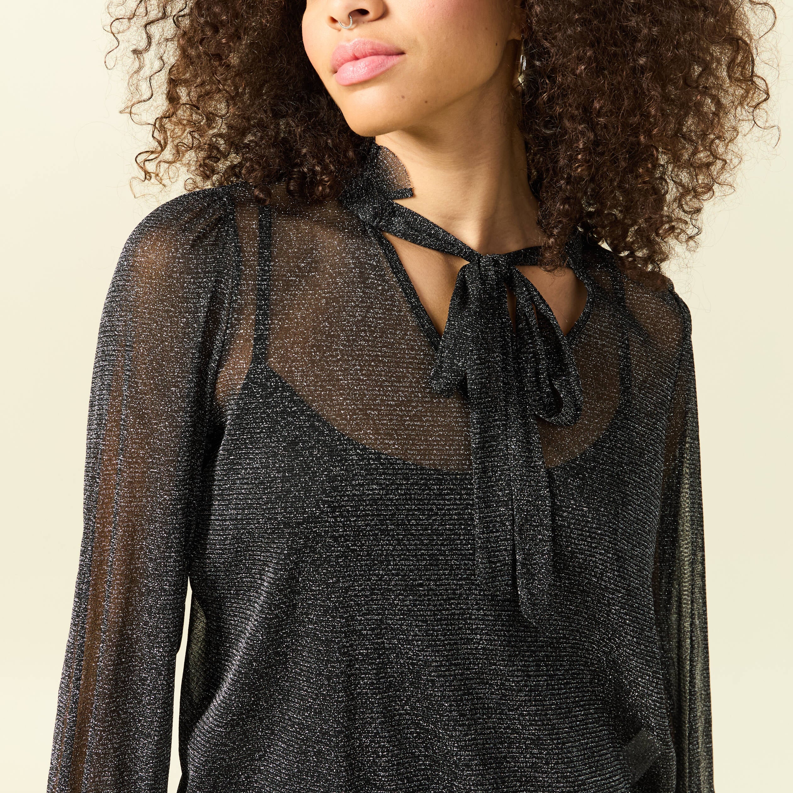 T-shirt manches longues col v doubl&eacute; noir femme