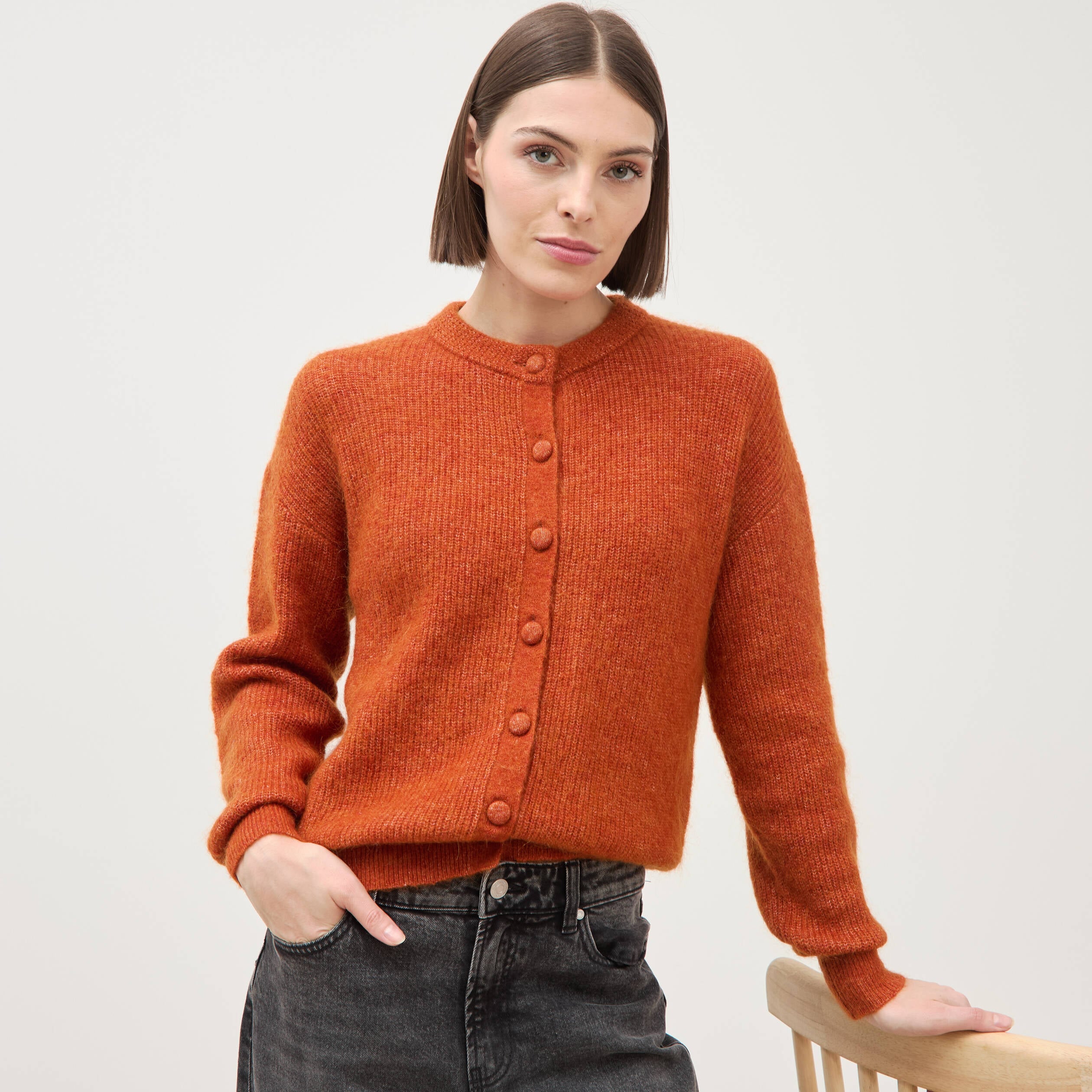Gilet manches longues col rond marron cognac femme