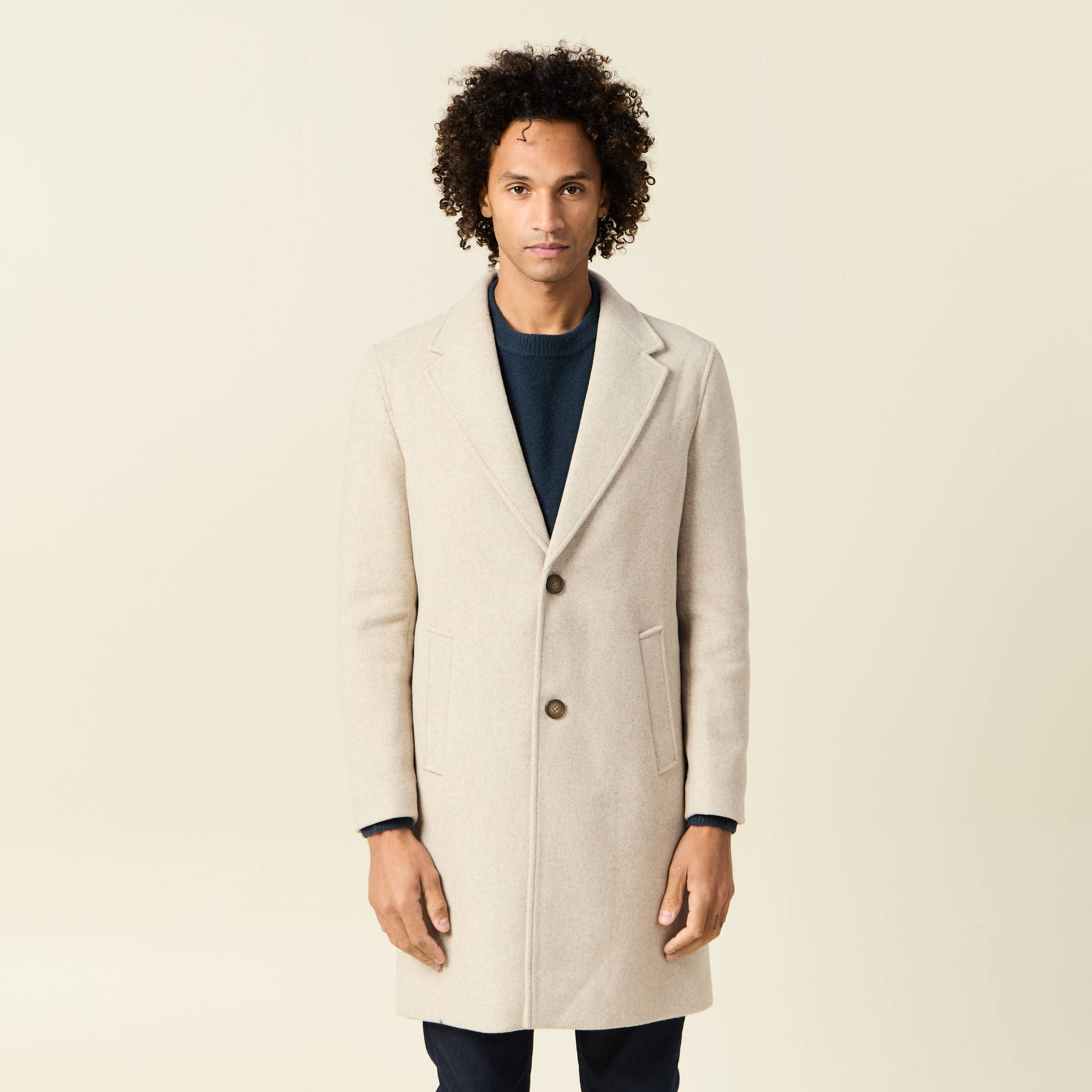 Manteau long boutonn&eacute; beige homme