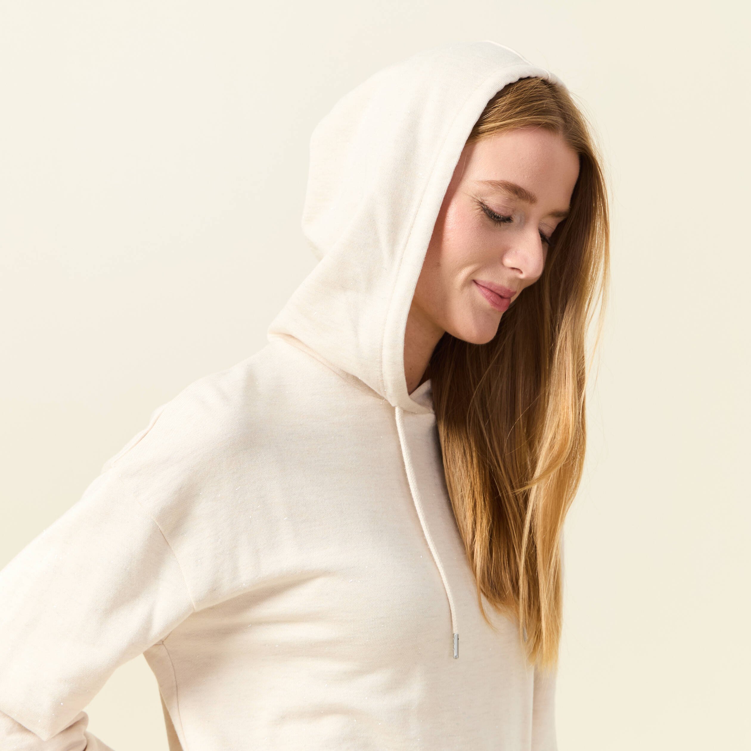 sweat a capuche brillant creme femme Sweat à capuche brillant creme femme