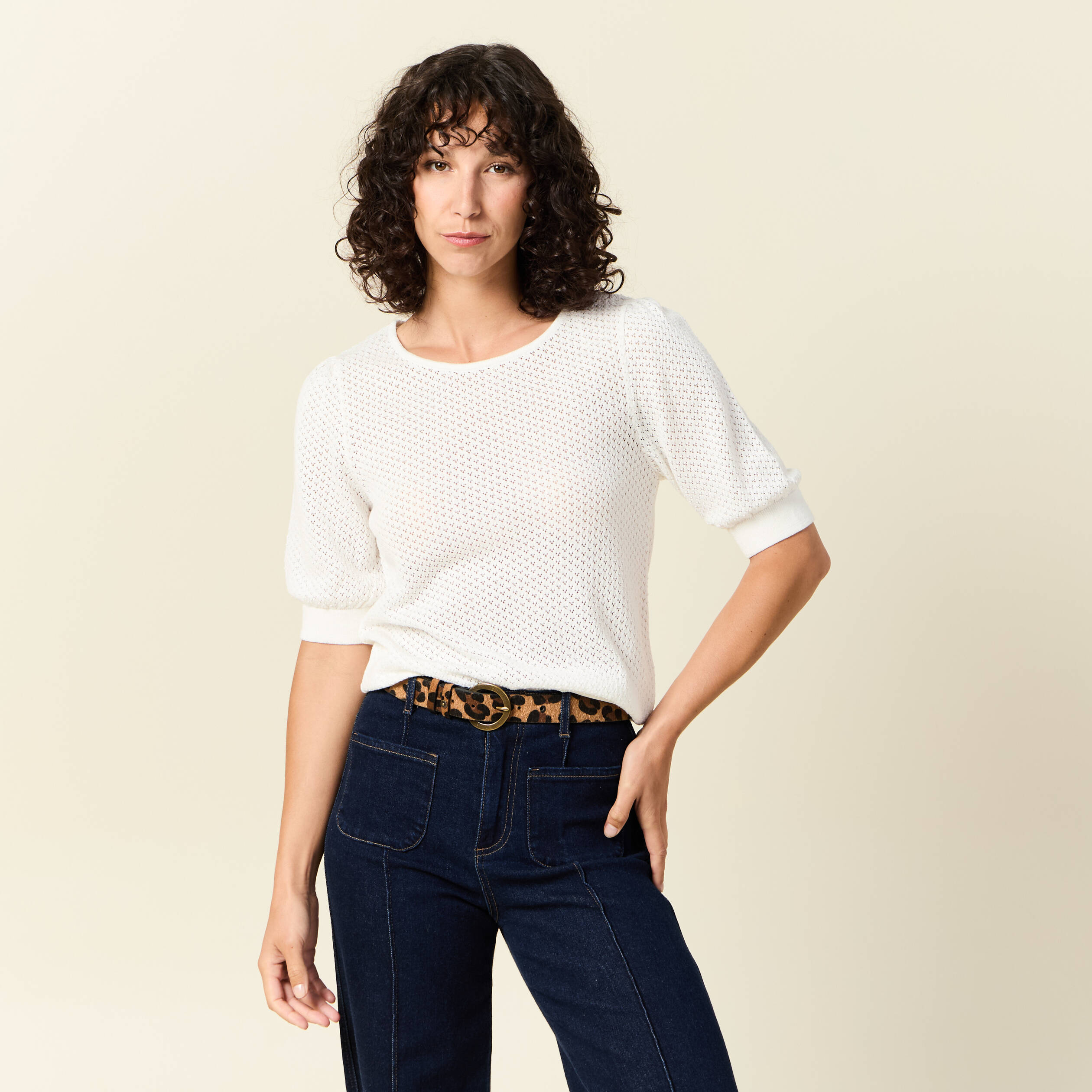 Pull manches courtes ajouré creme femme