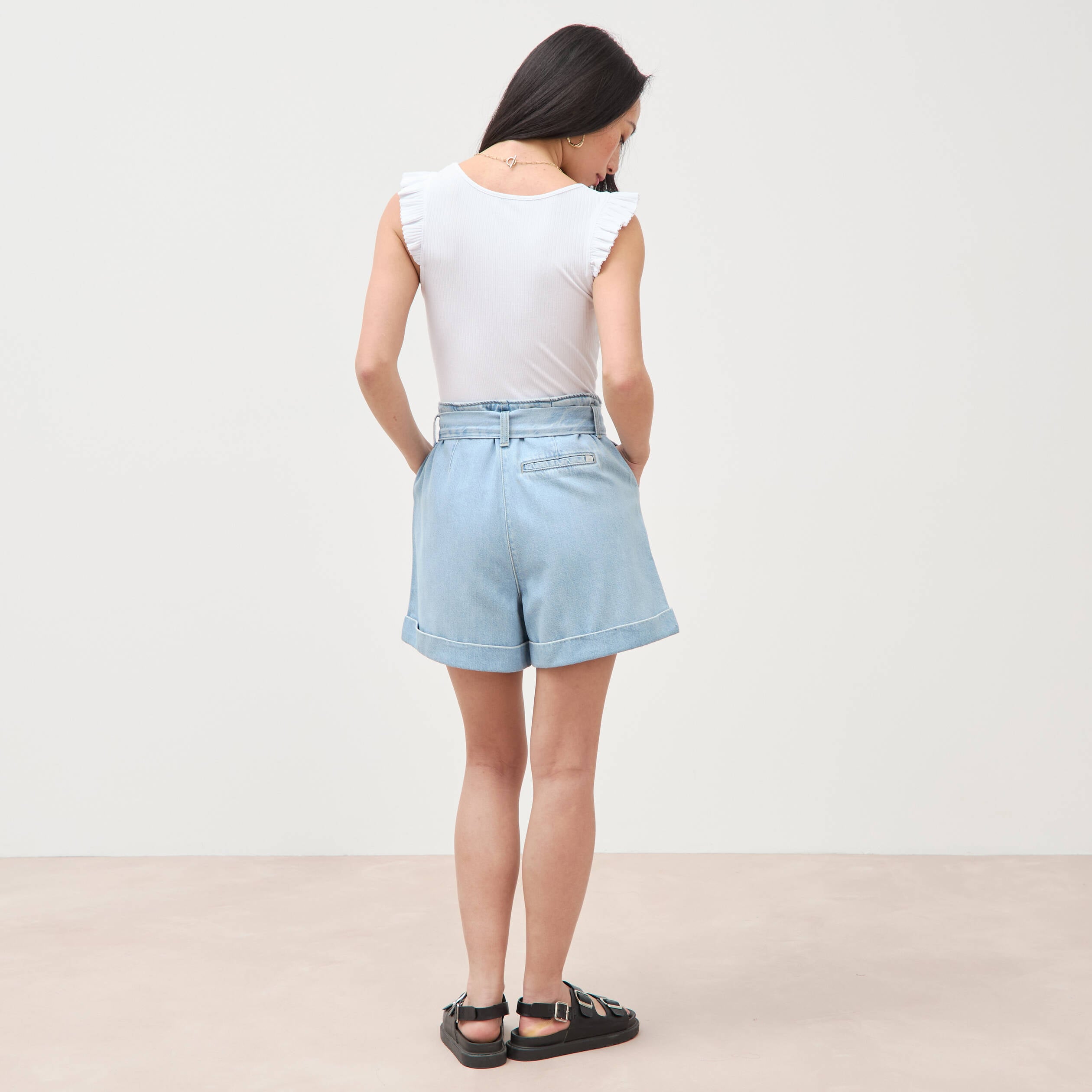 Short taille haute en jeans denim bleach femme