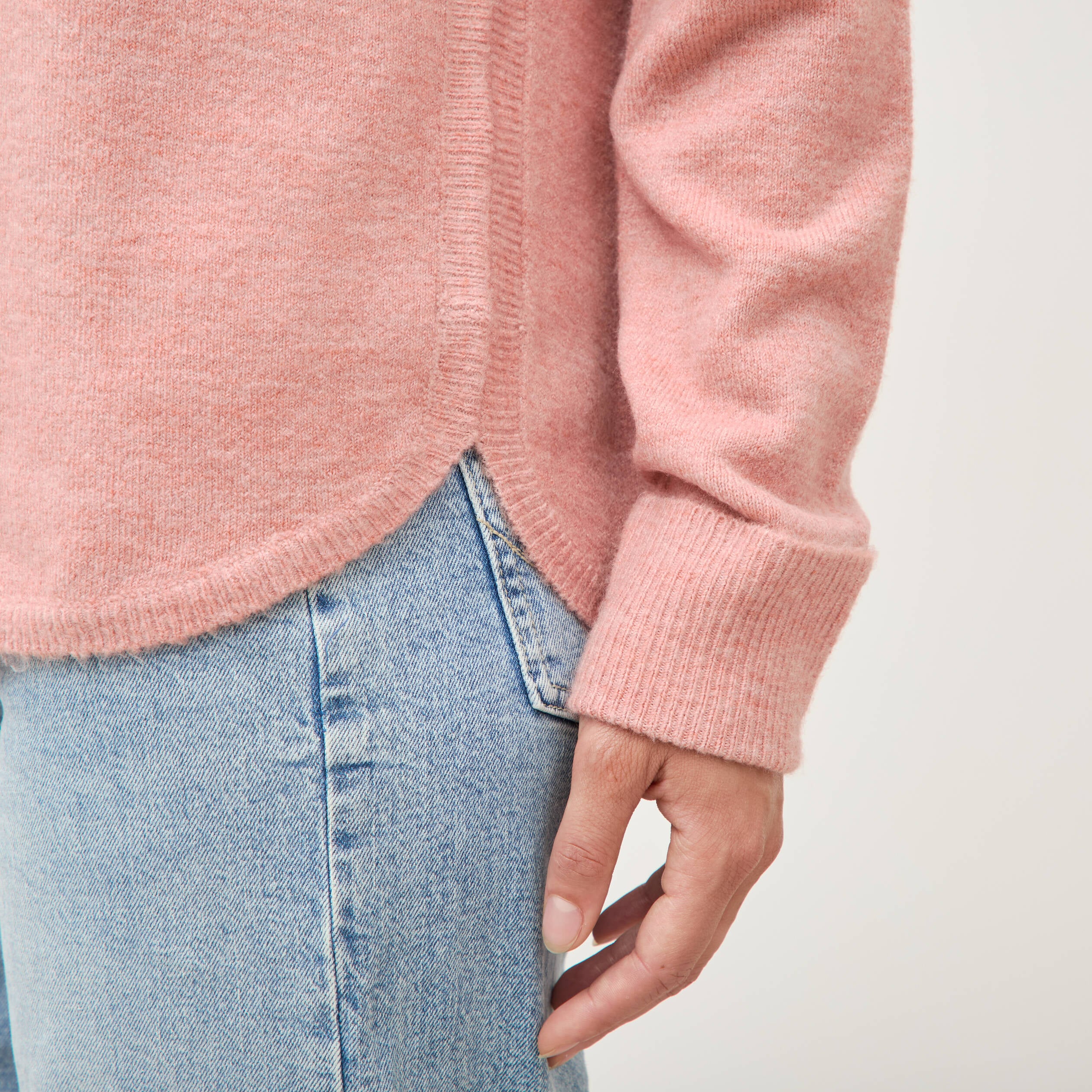Pull manches longues col en V rose clair femme