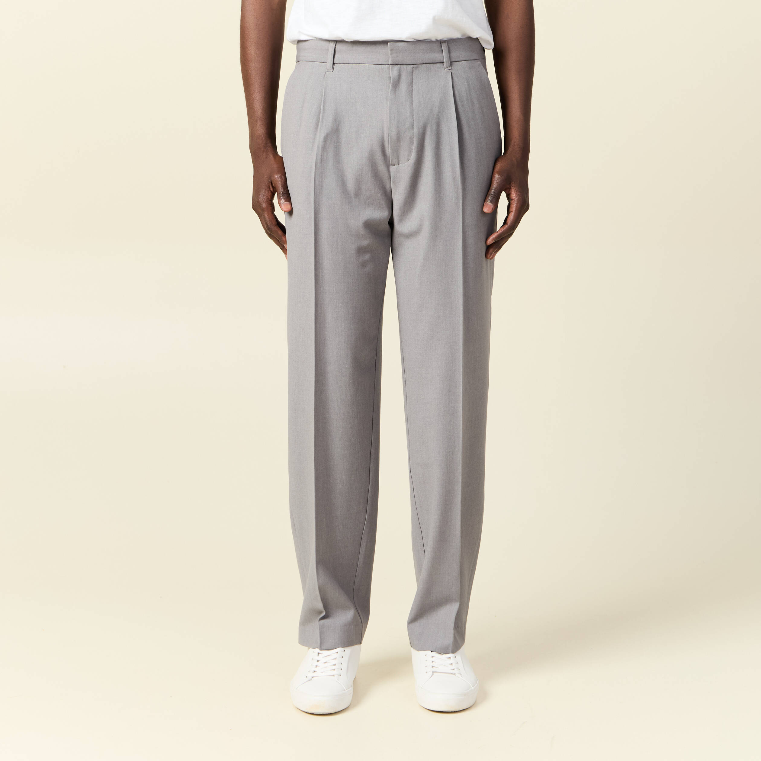 pantalon chino large gris fonce homme Pantalon chino large gris foncé homme
