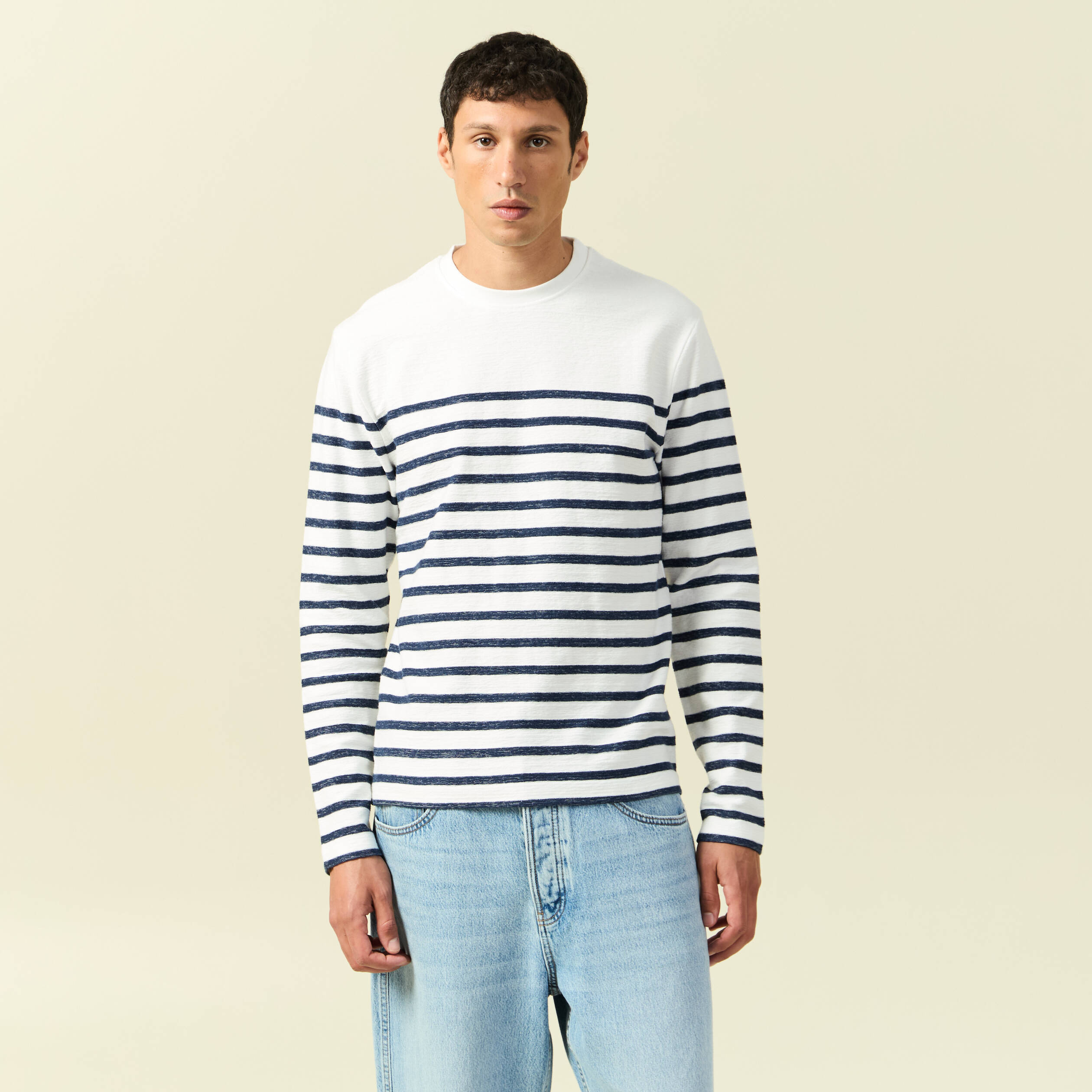 T-shirt ajust&eacute; col rond manches longues ecru homme