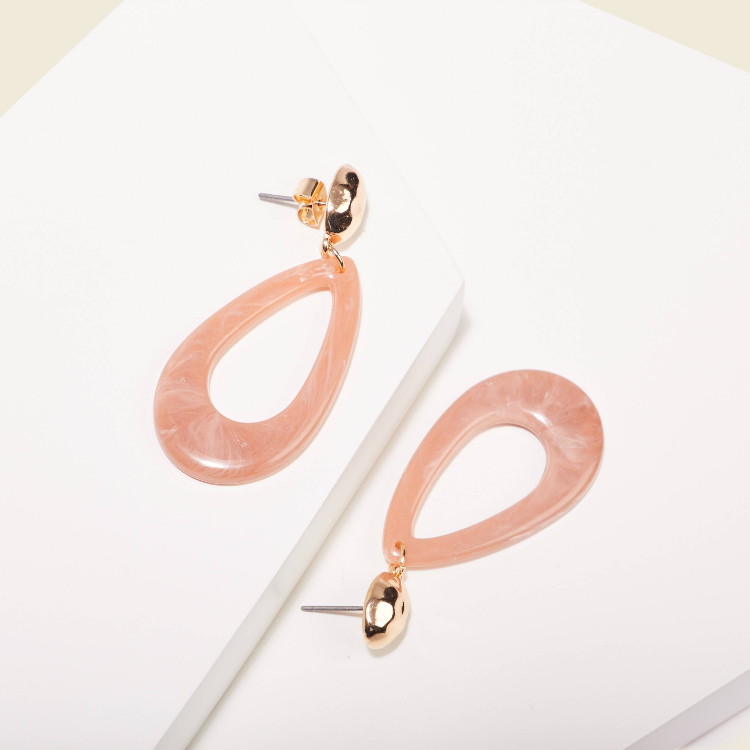 Boucles d'oreilles pendantes rouge clair femme
