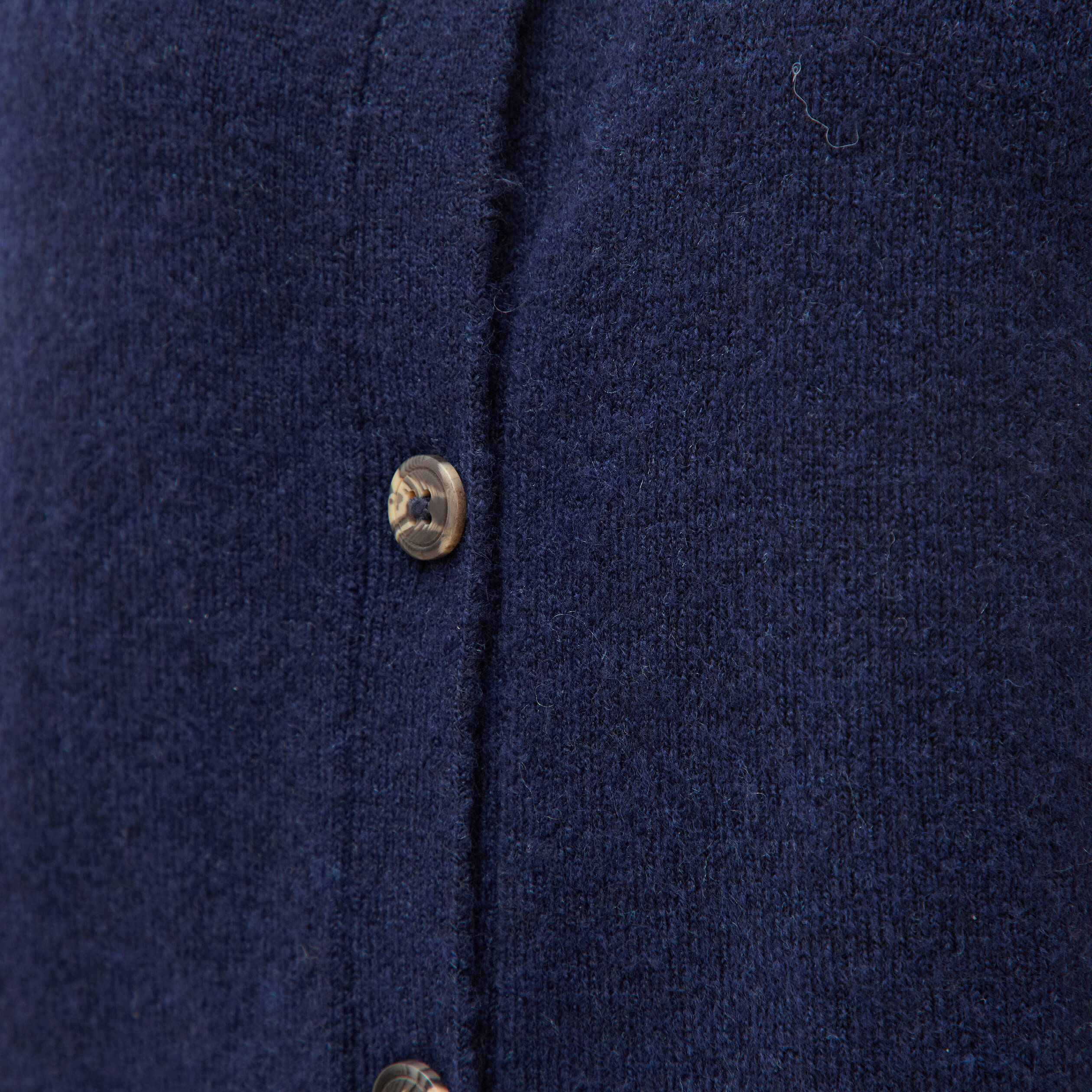 Pull droit court sans manches col rond bleu marine femme