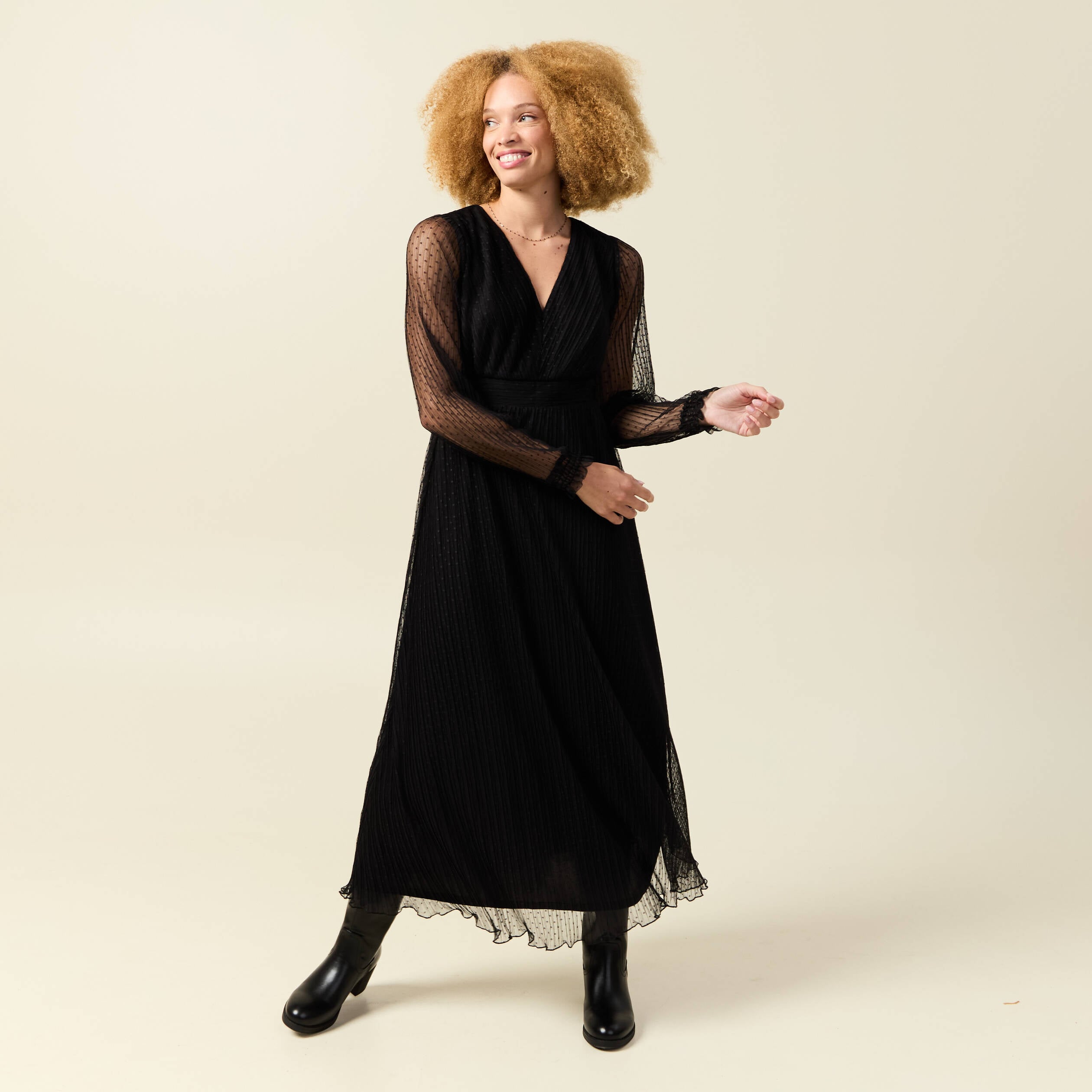 Robe manches longues en voile doubl&eacute;e noir femme