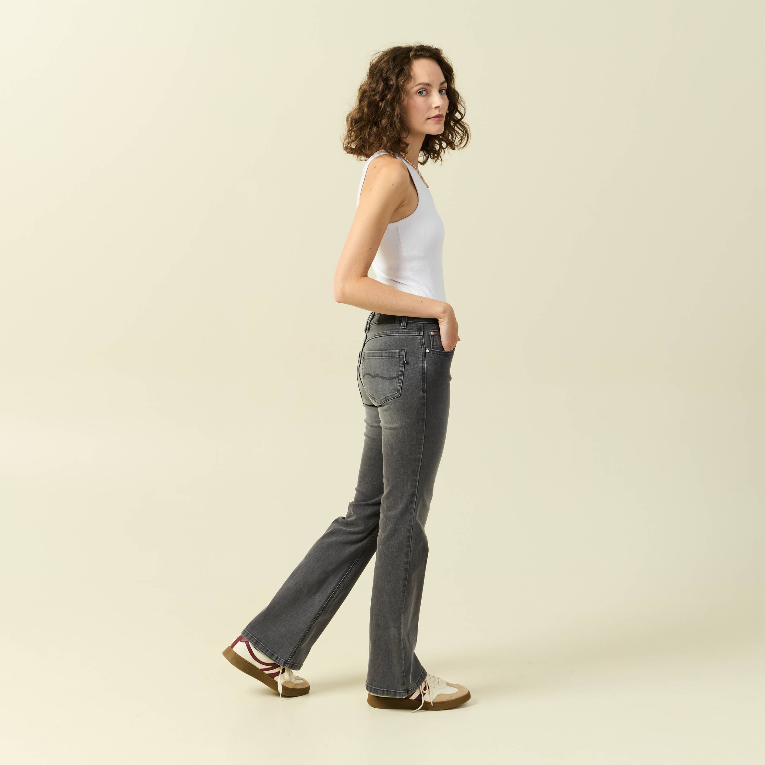 Jeans bootcut denim gris clair femme