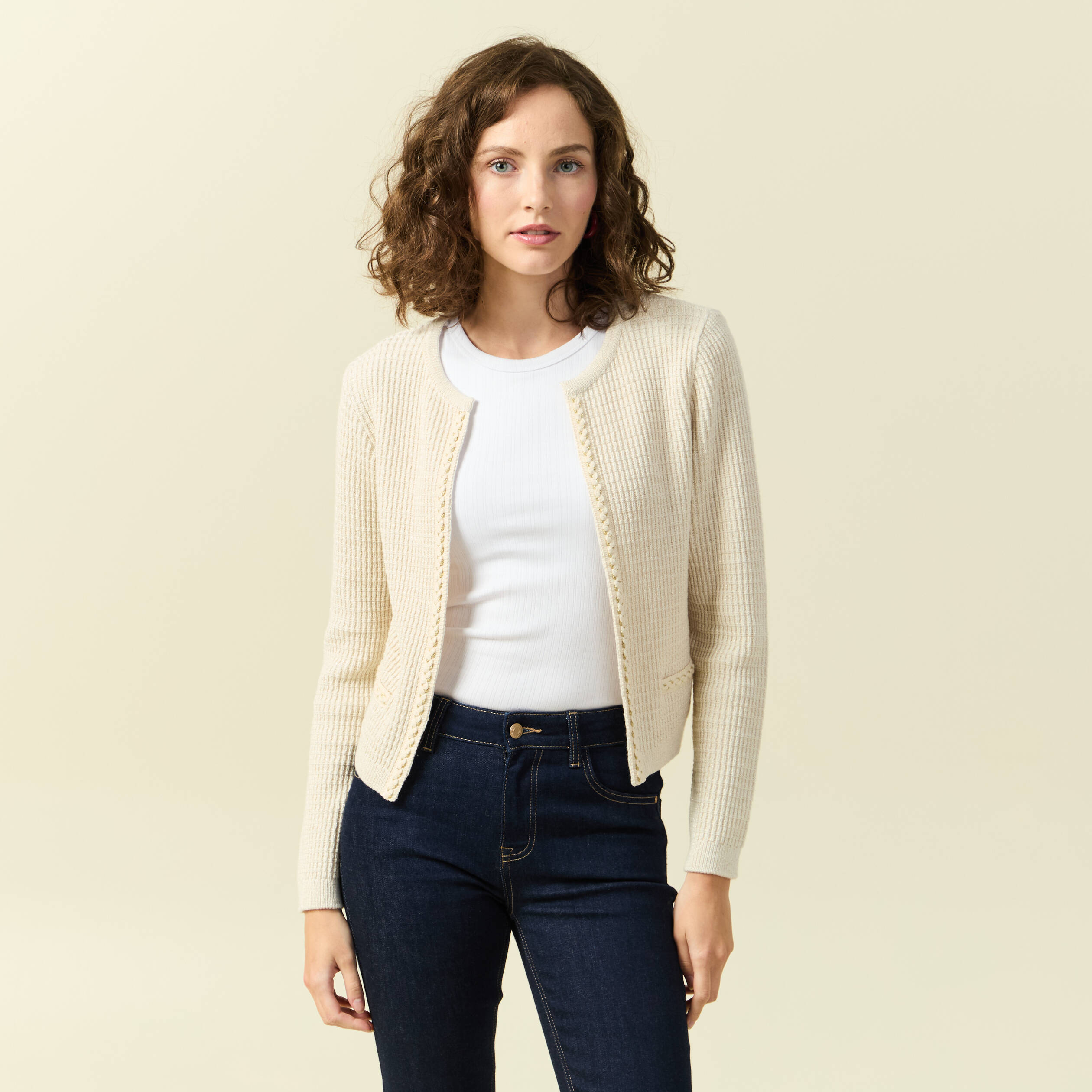 gilet court droit manches longues creme femme Gilet court droit manches longues creme femme