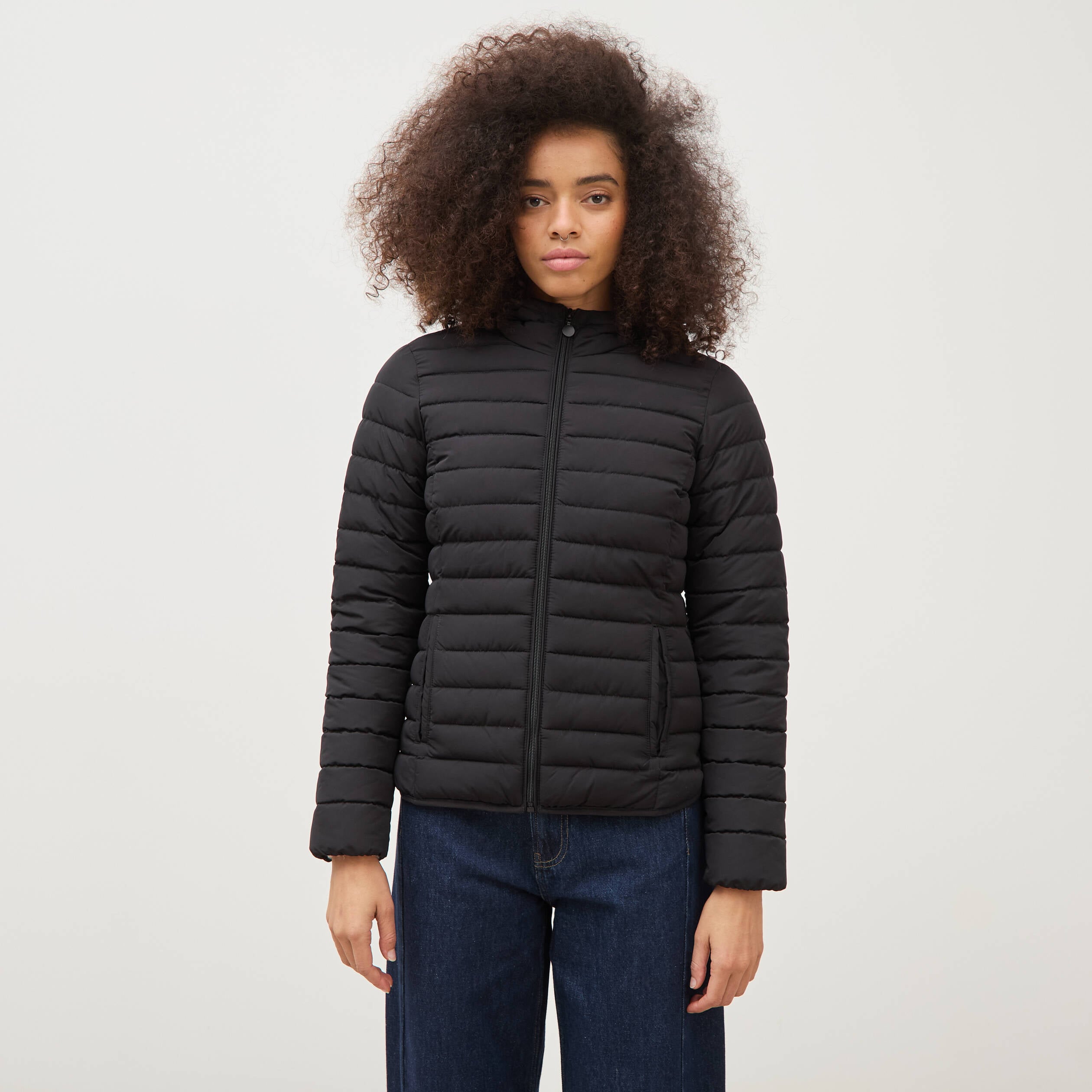 Doudoune ajust&eacute;e mi-longue &agrave; capuche noir femme