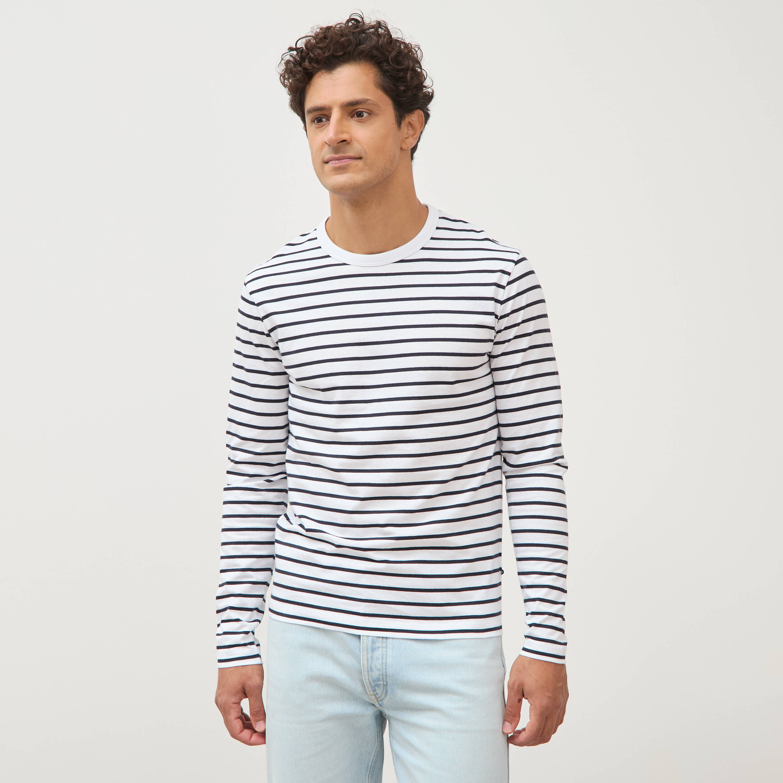 Marini&egrave;re manches longues col rond bleu marine homme