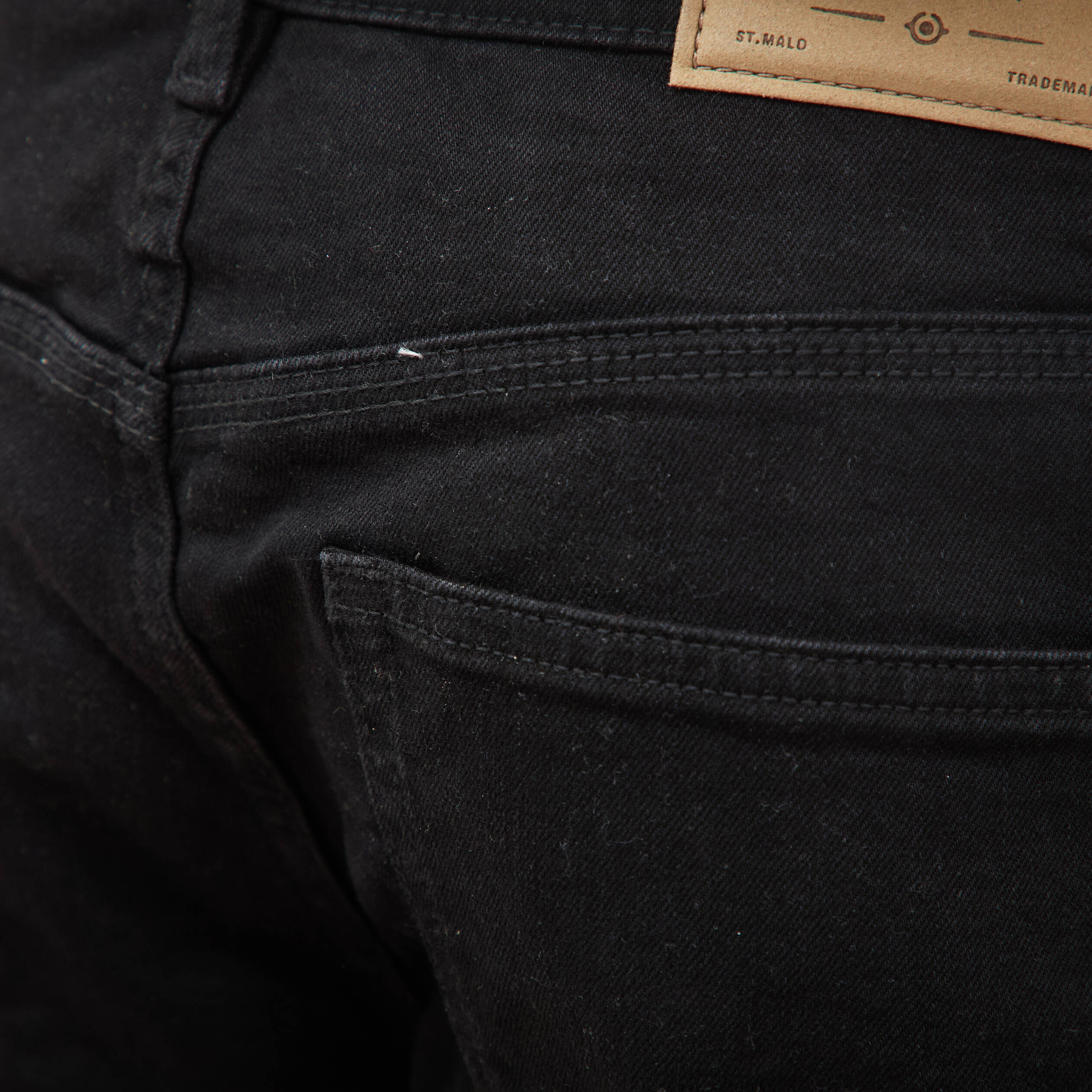 Jeans straight longueur 32 denim noir homme