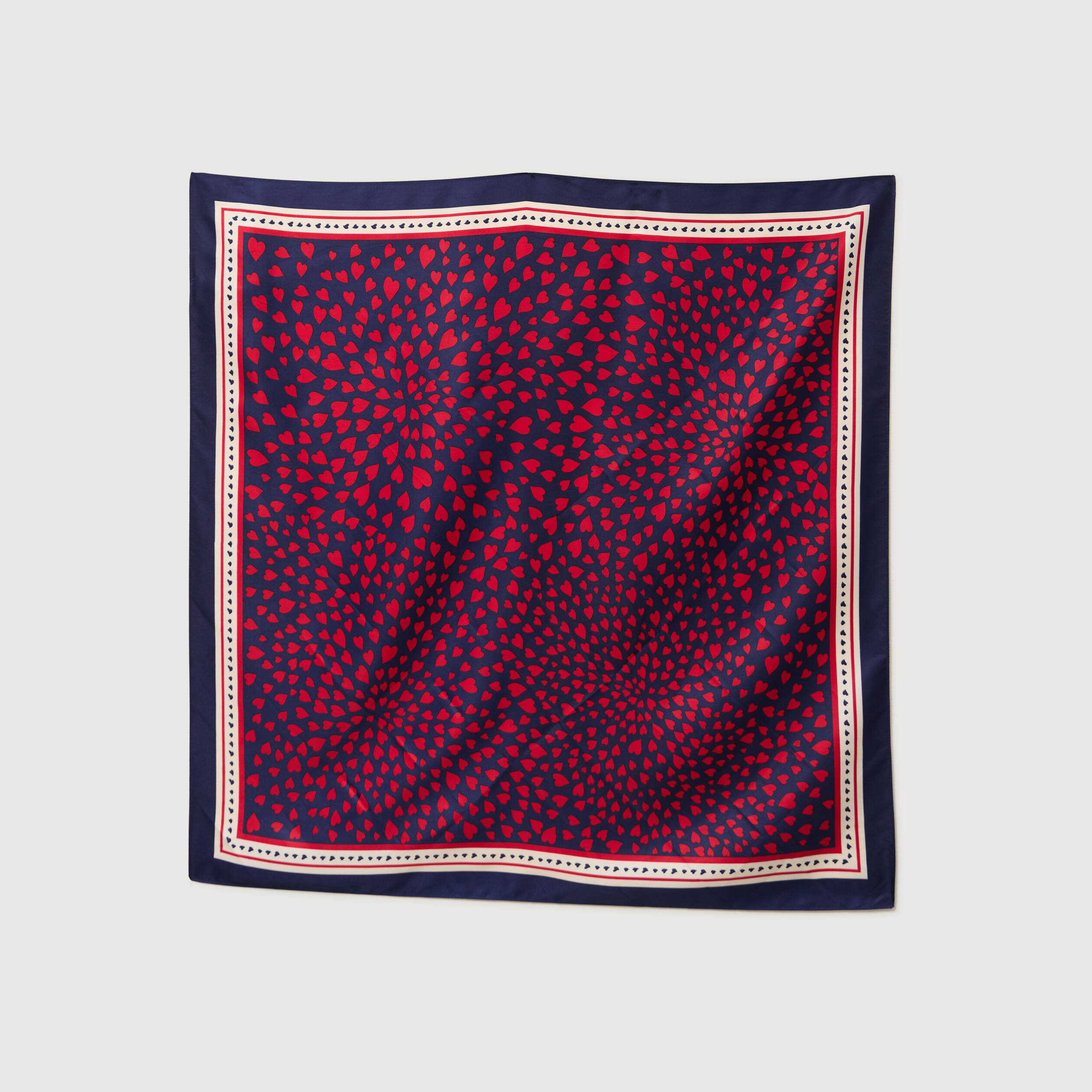 Foulard satin&eacute; rouge femme