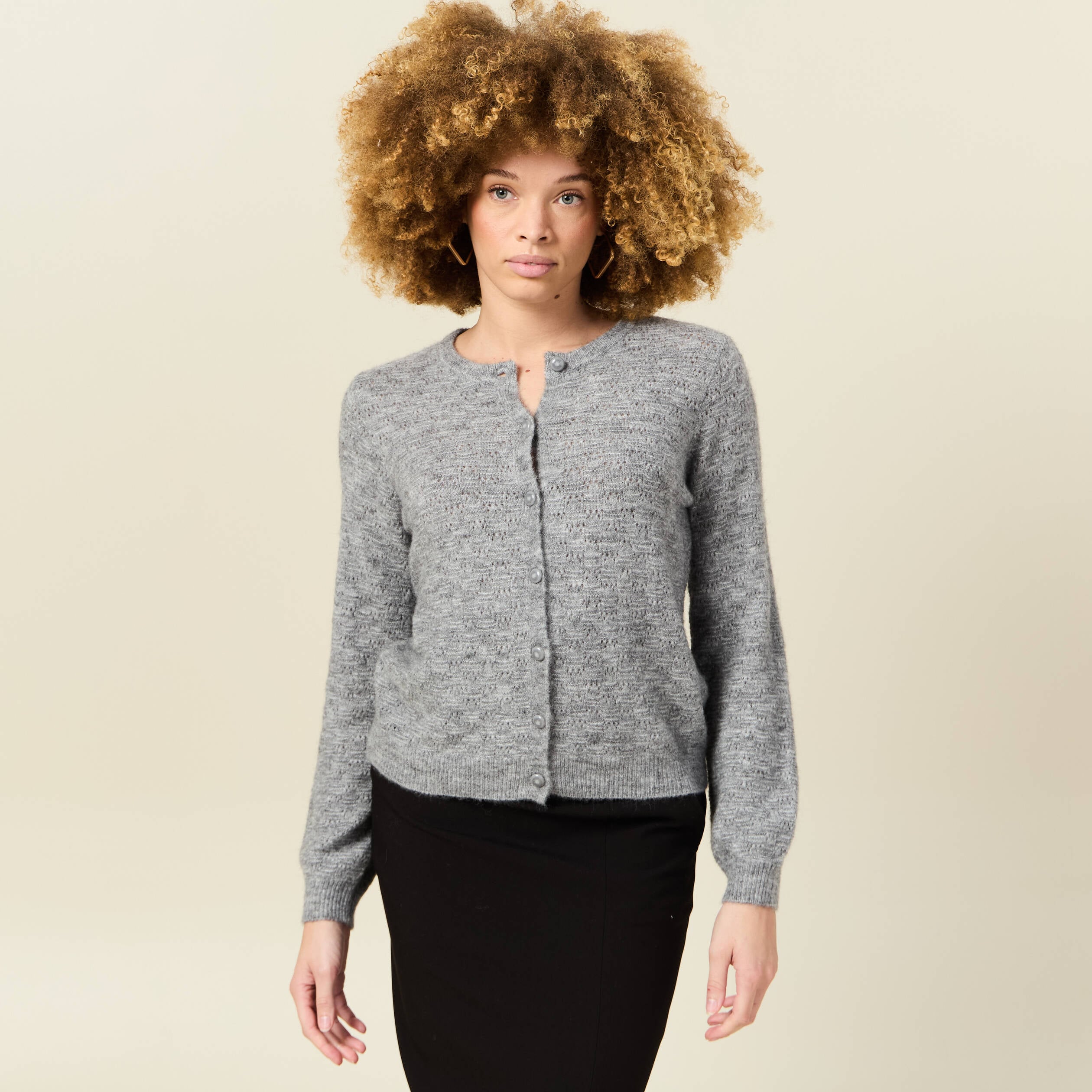 Gilet manches longues ajour&eacute; gris clair femme