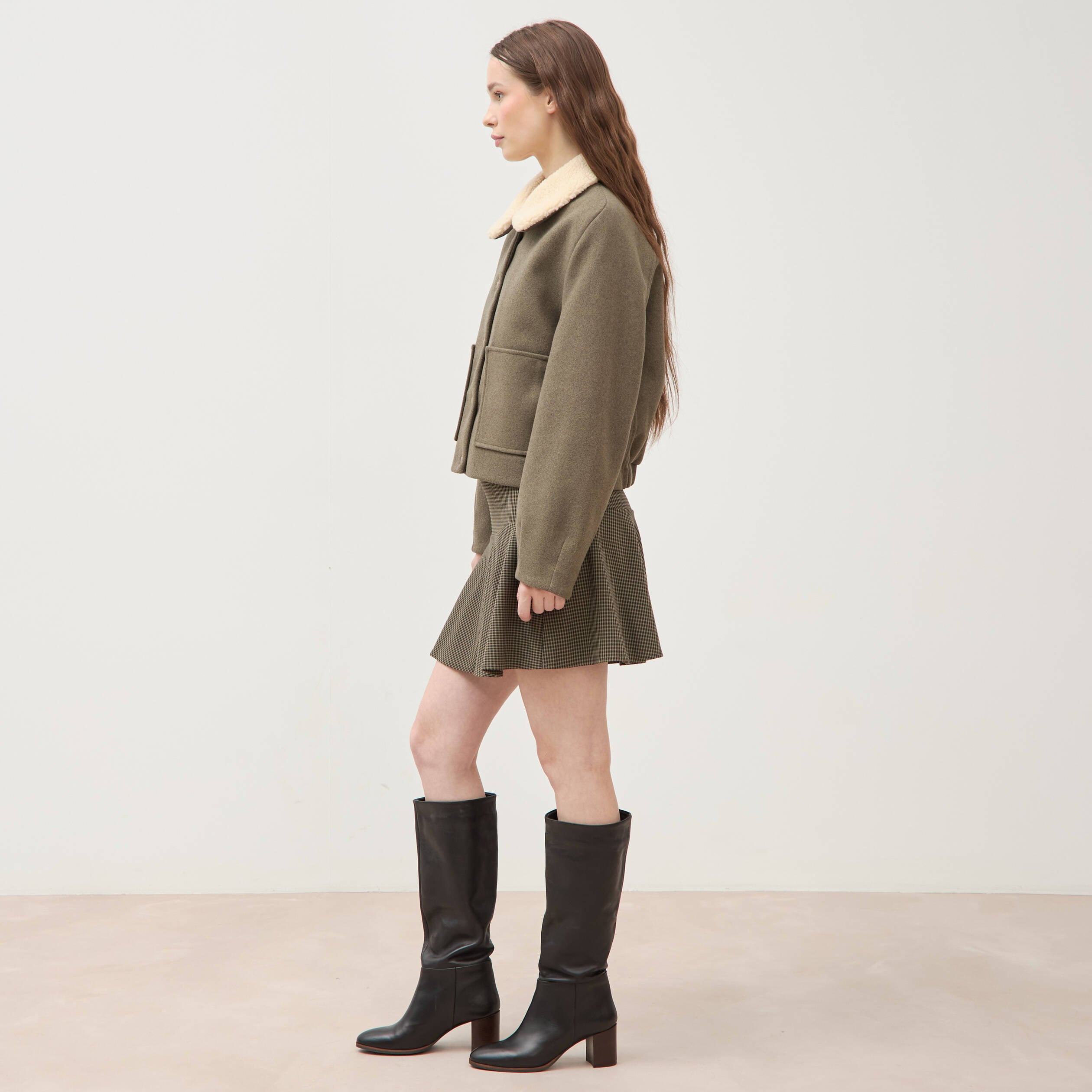 Blouson court oversize col sherpa vert kaki femme