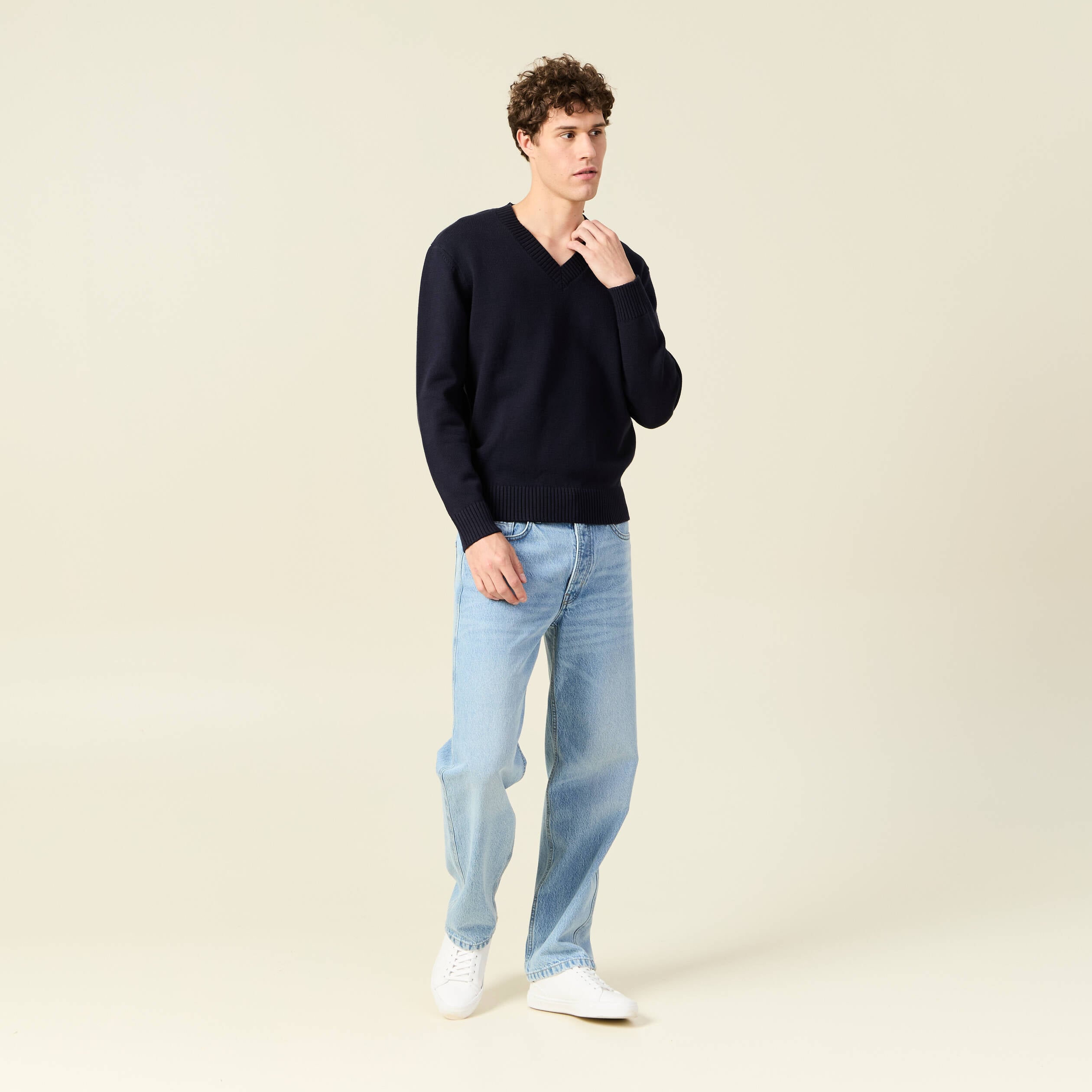Pull fin col v manches longues bleu marine homme