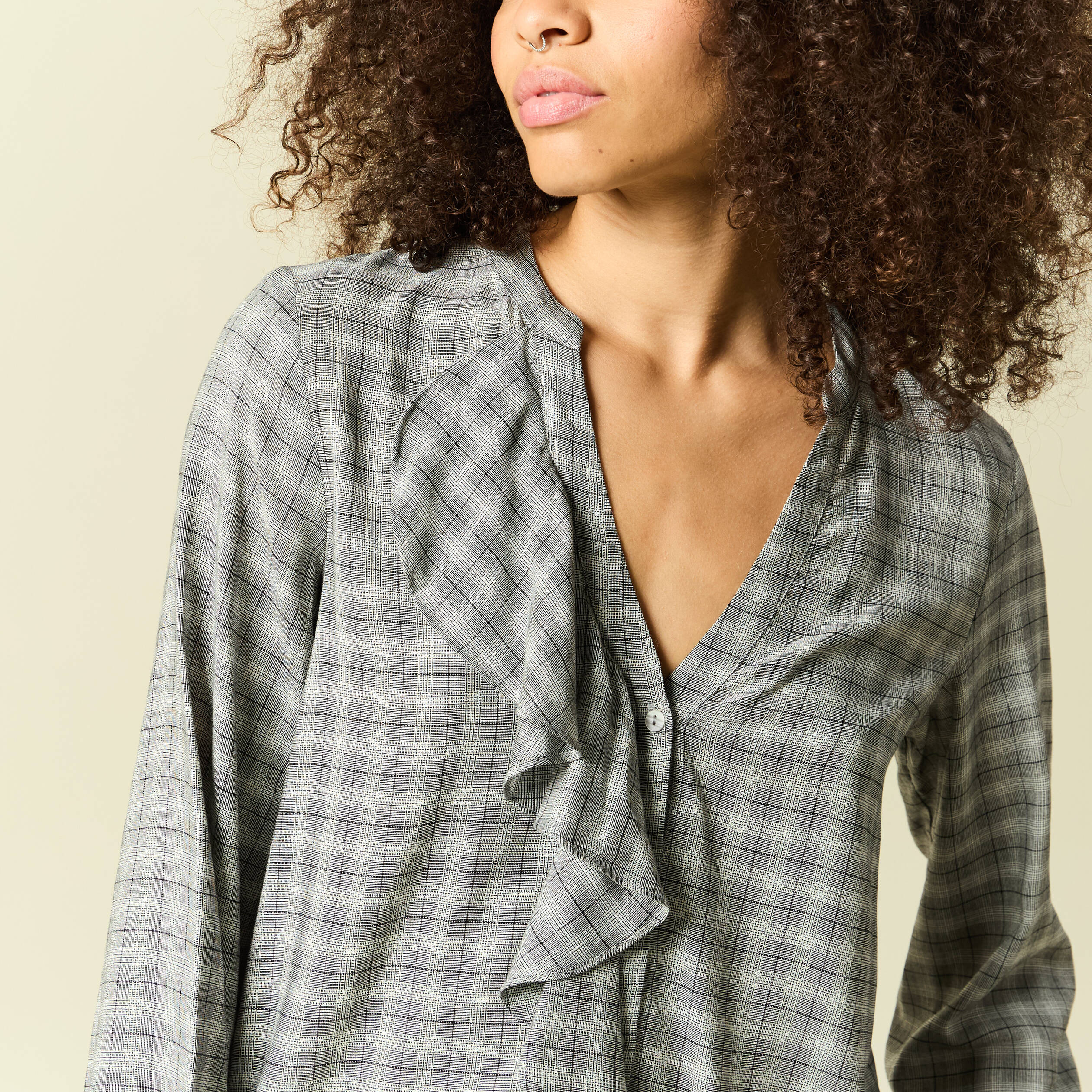 Chemise droite courte manches longues gris fonc&eacute; femme