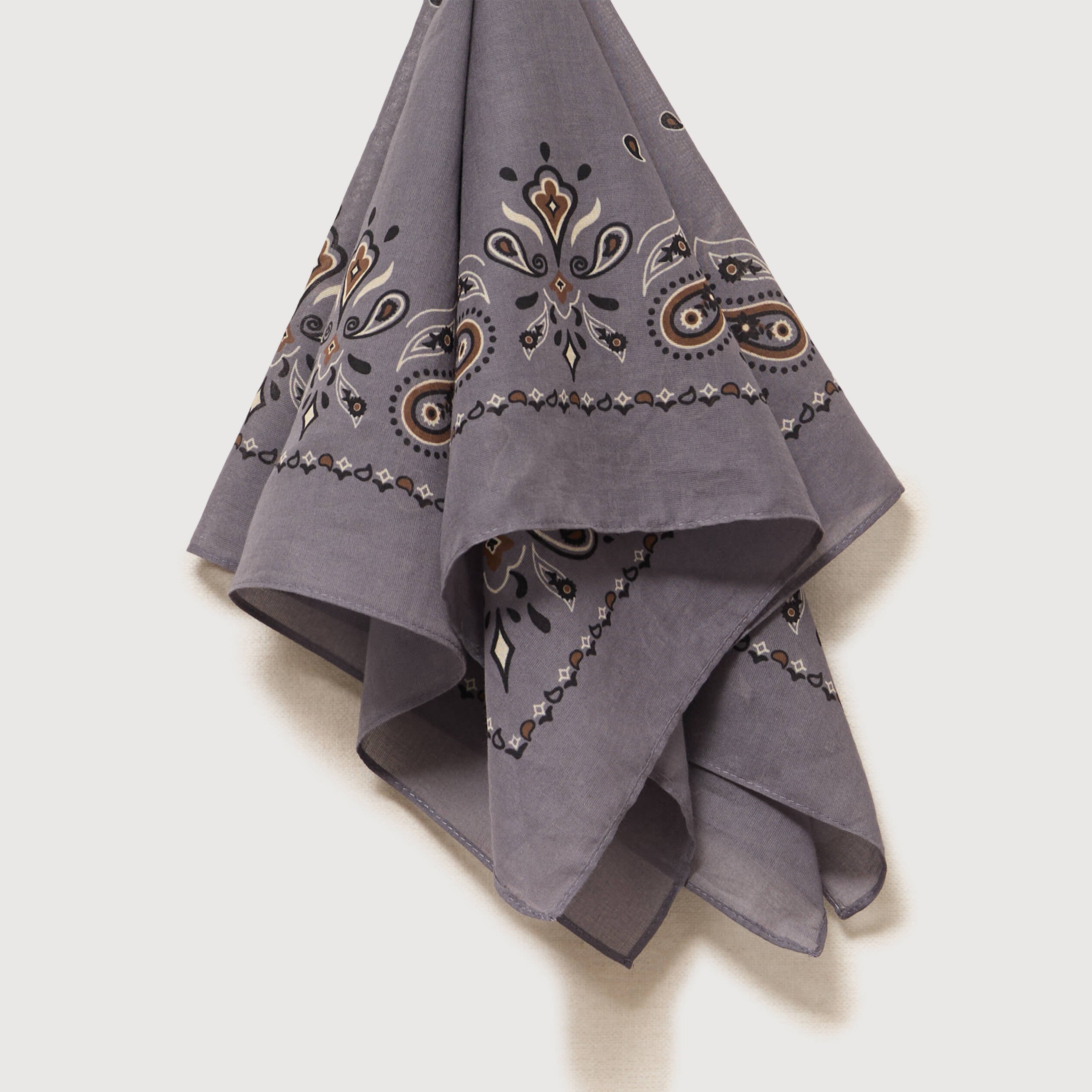 Foulard bandana en coton gris fonc&eacute; homme