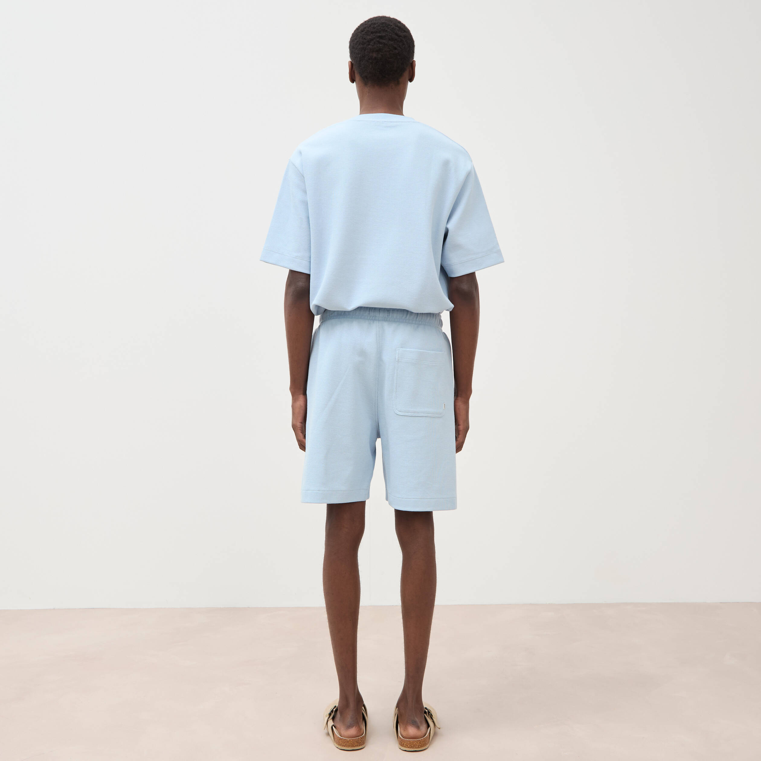 Short bleu ciel homme