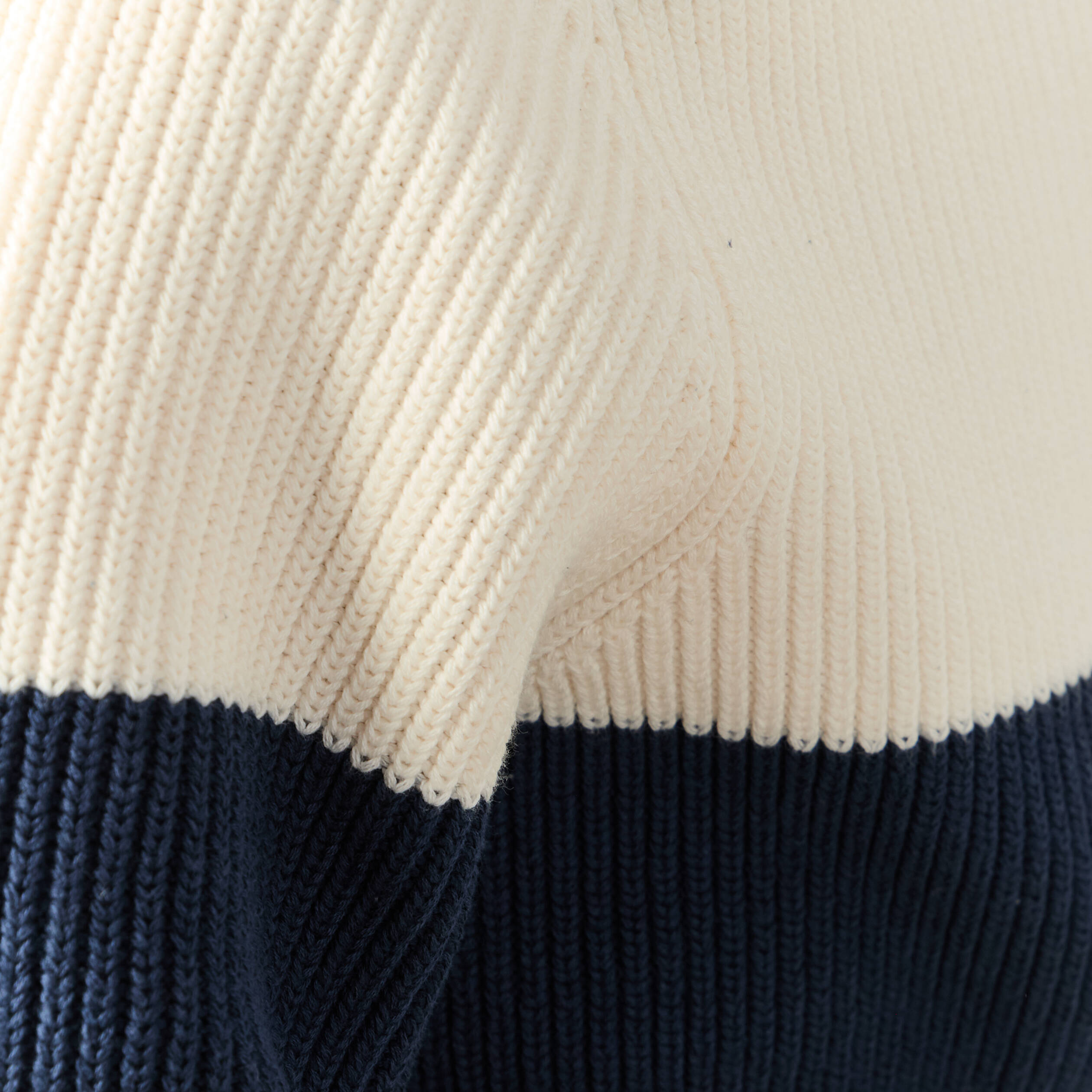 Pull fin ray&eacute; manches longues col rond bleu marine homme