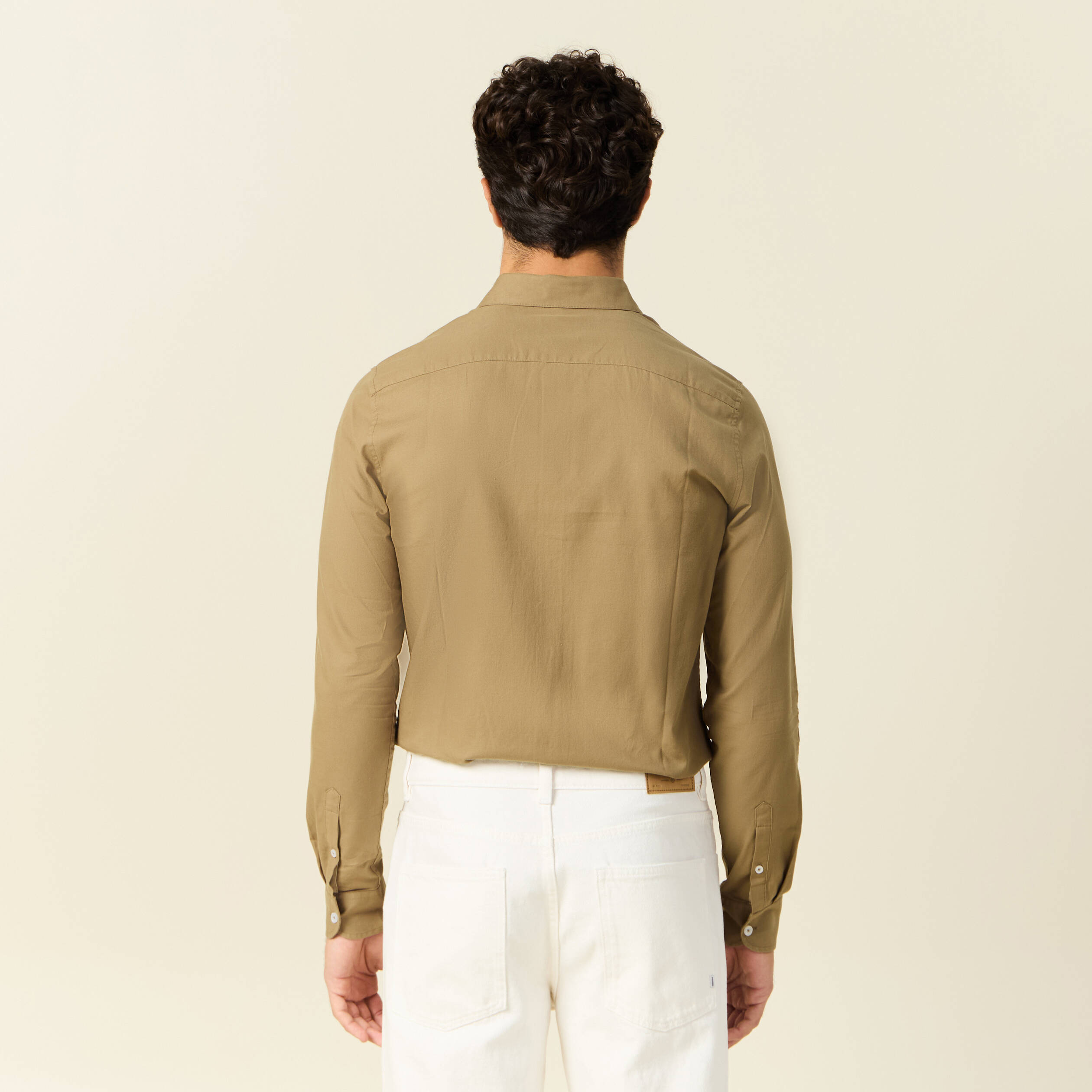 Col cintr&eacute; en coton manches longues marron homme