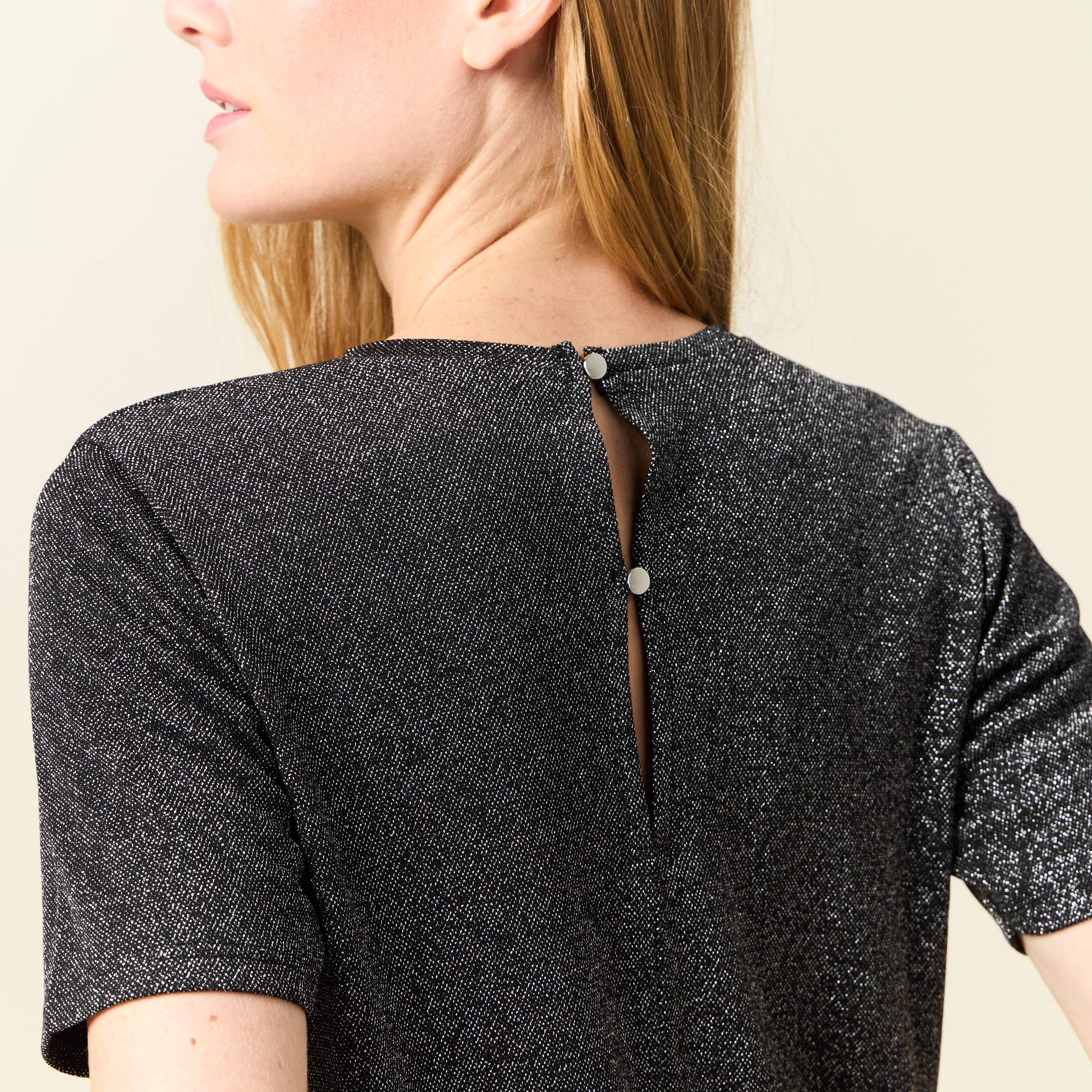 T-shirt manches courtes gris foncé femme