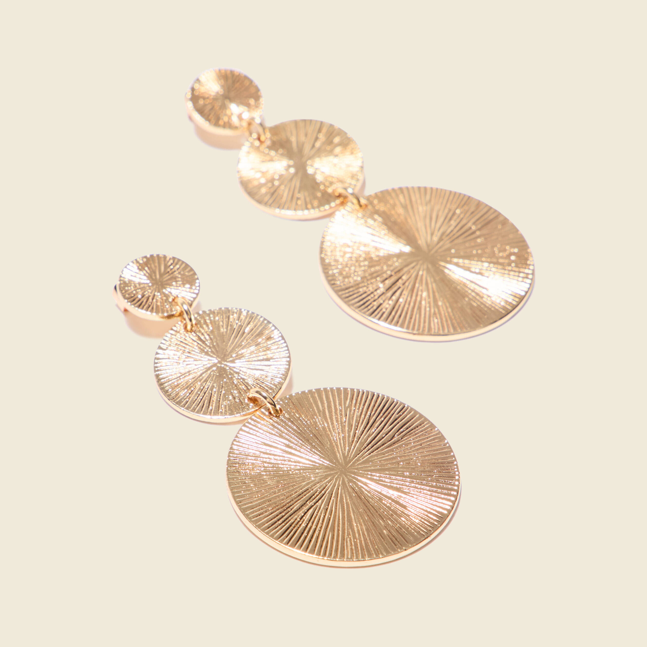 boucles doreilles pendantes couleur or femme Boucles d'oreilles pendantes couleur or femme
