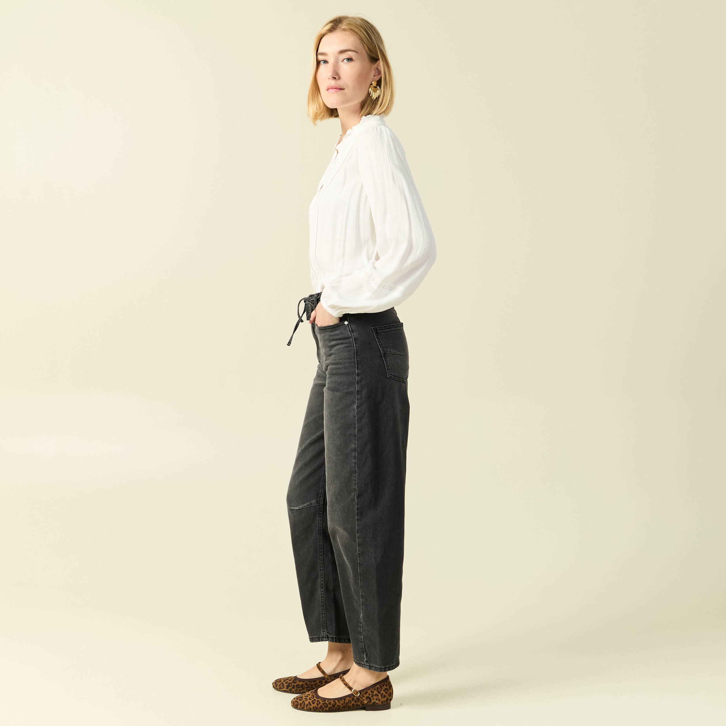 Jeans barrel 7/8&egrave;me avec ceinture denim gris femme