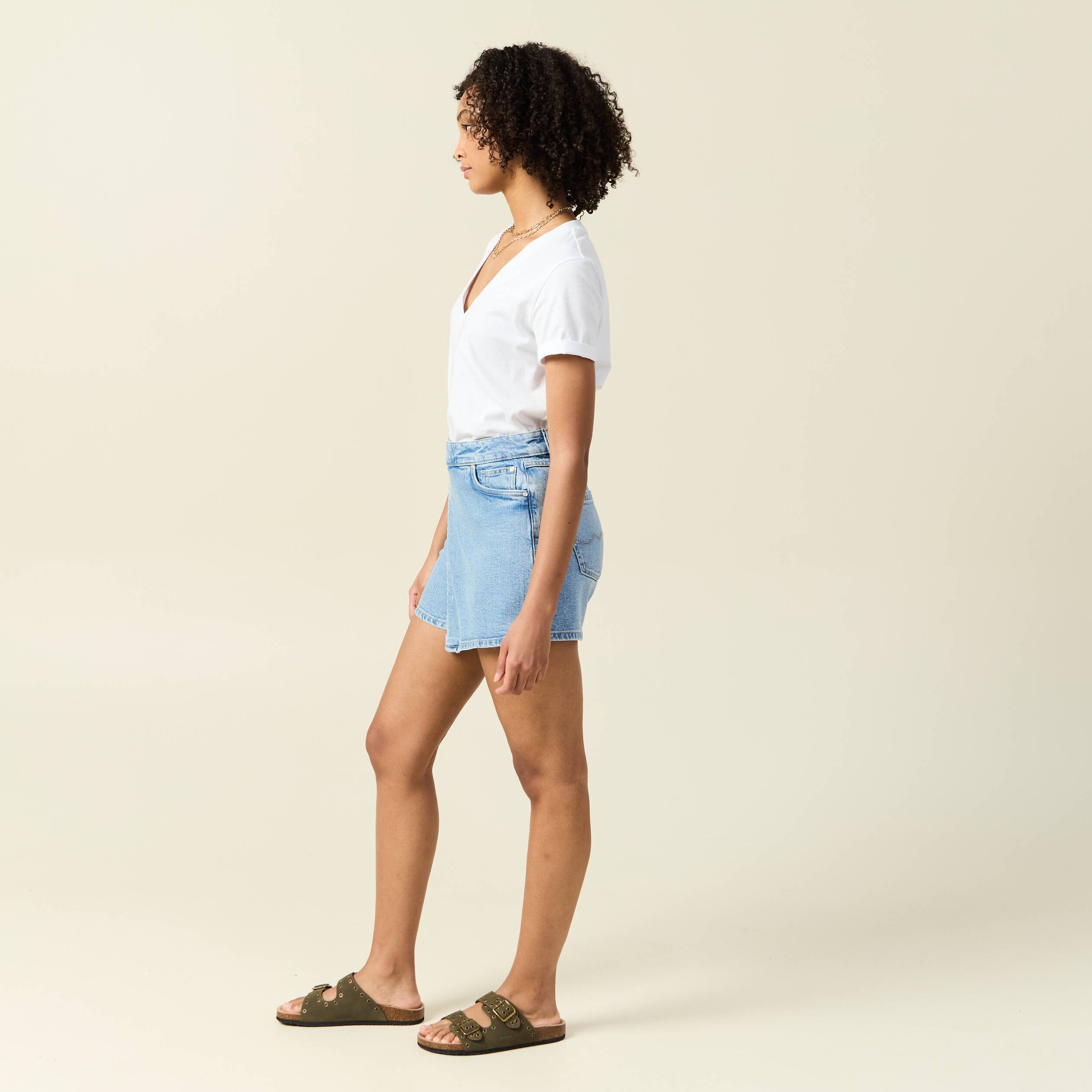 jupe short droite en jean denim bleach femme Jupe-short droite en jean denim bleach femme