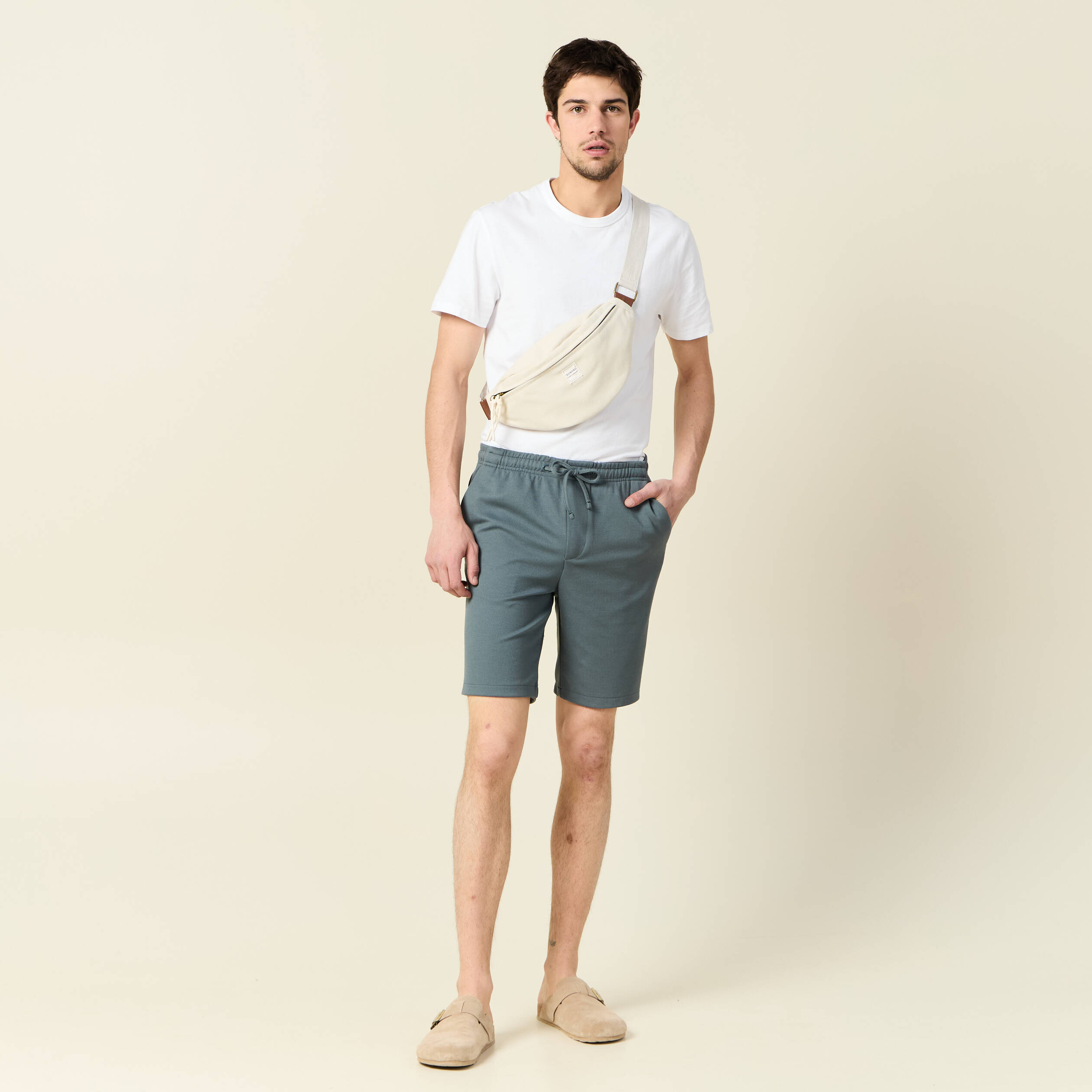 short droit avec cordon vert fonce homme Short droit avec cordon vert foncé homme