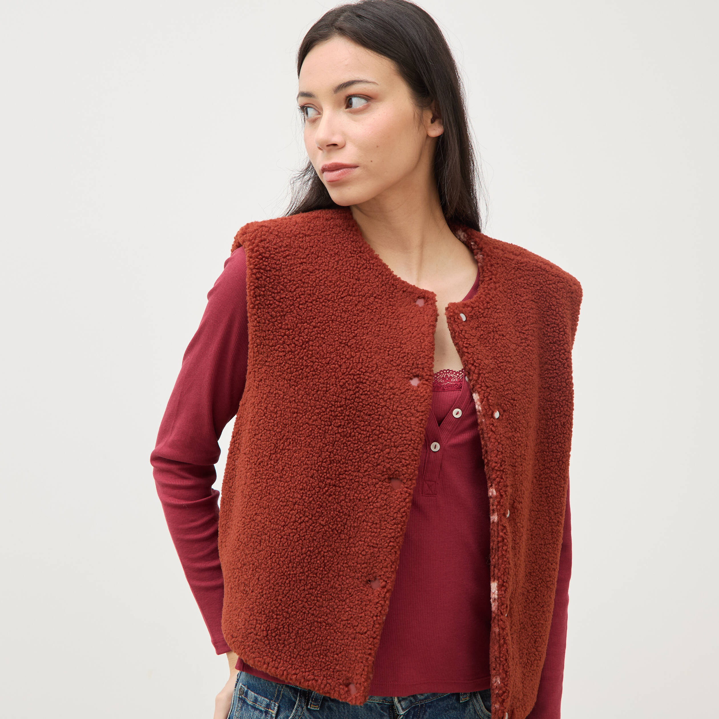 Gilet sans manches r&eacute;versible rouge fonc&eacute; femme