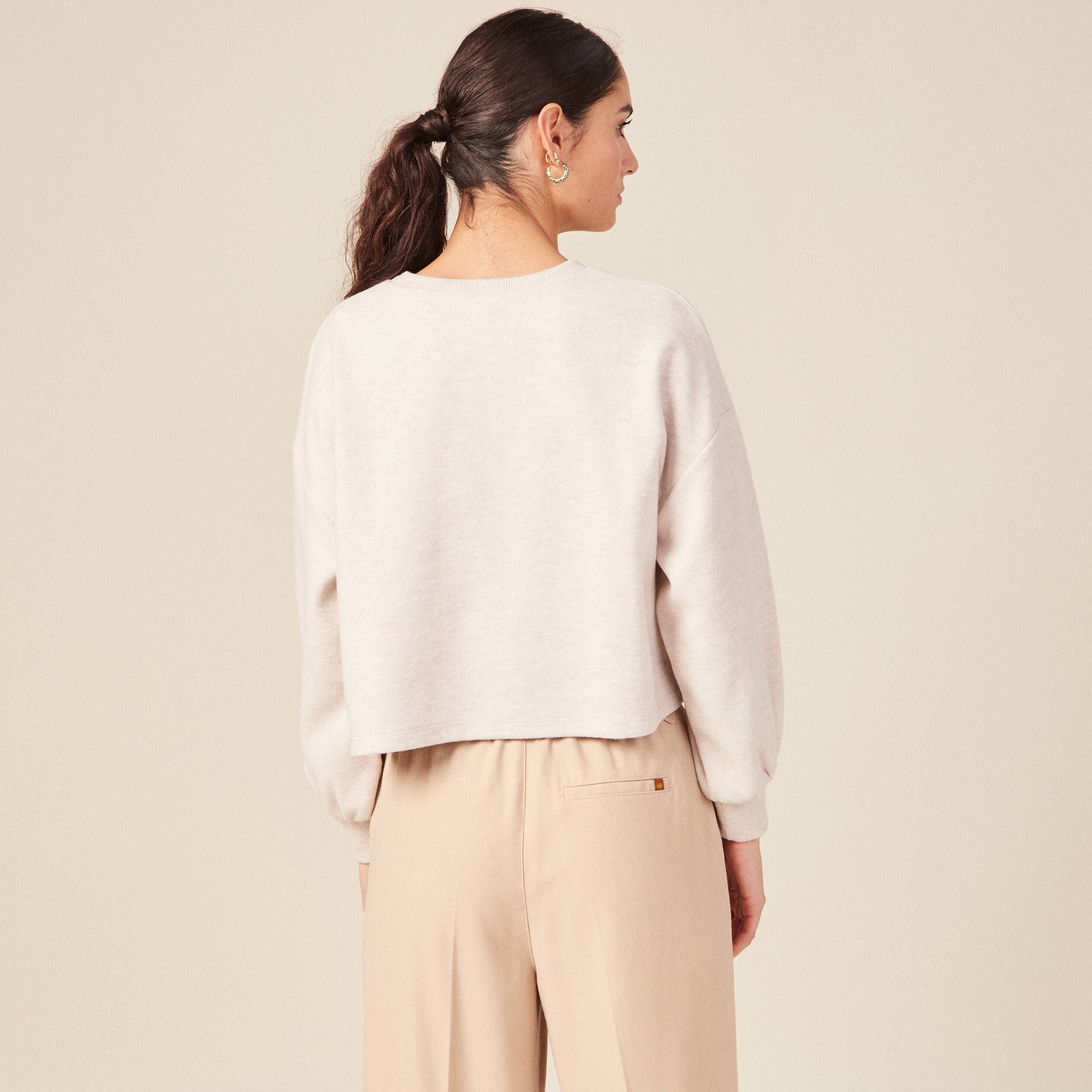 Sweat oversize court manches longues creme femme