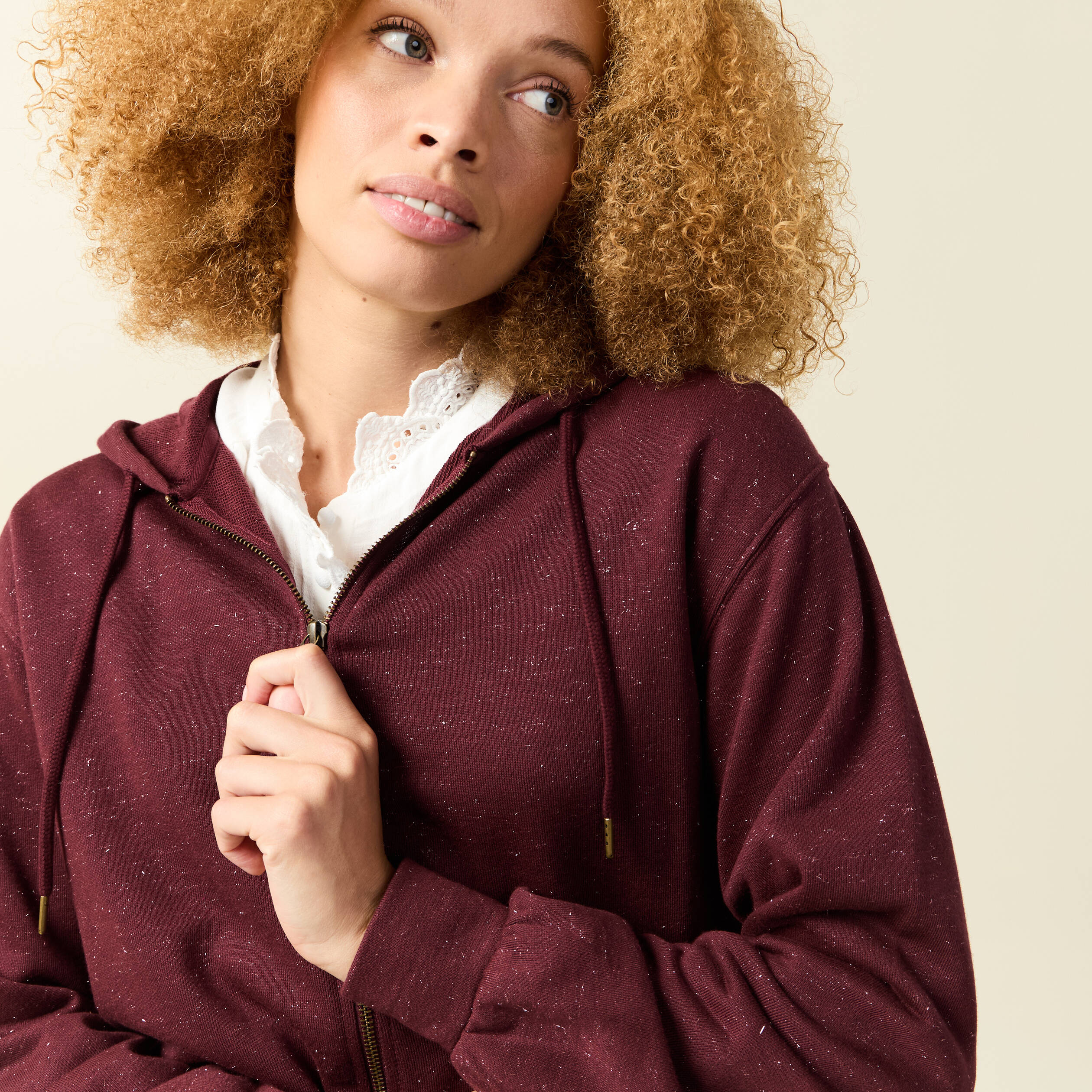 Sweat &agrave; capuche manches longues bordeaux femme