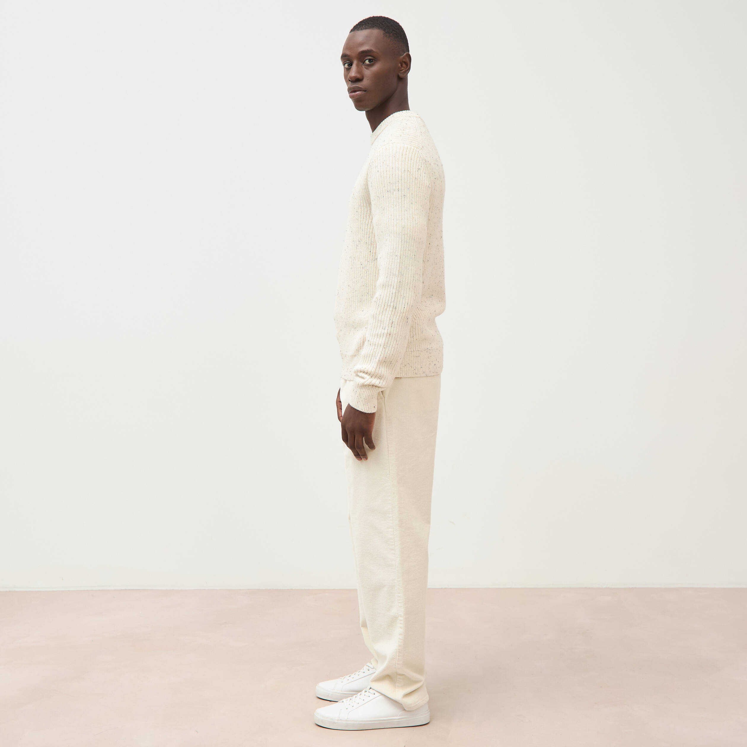 Pull col rond manches longues en coton ecru homme