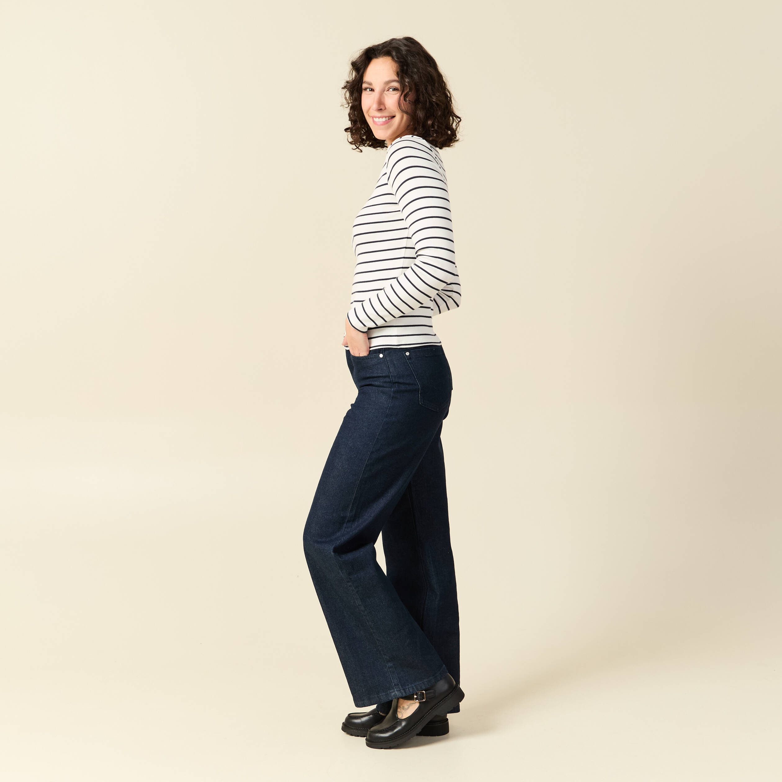 T-shirt ray&eacute; ajust&eacute; manches longues bleu femme
