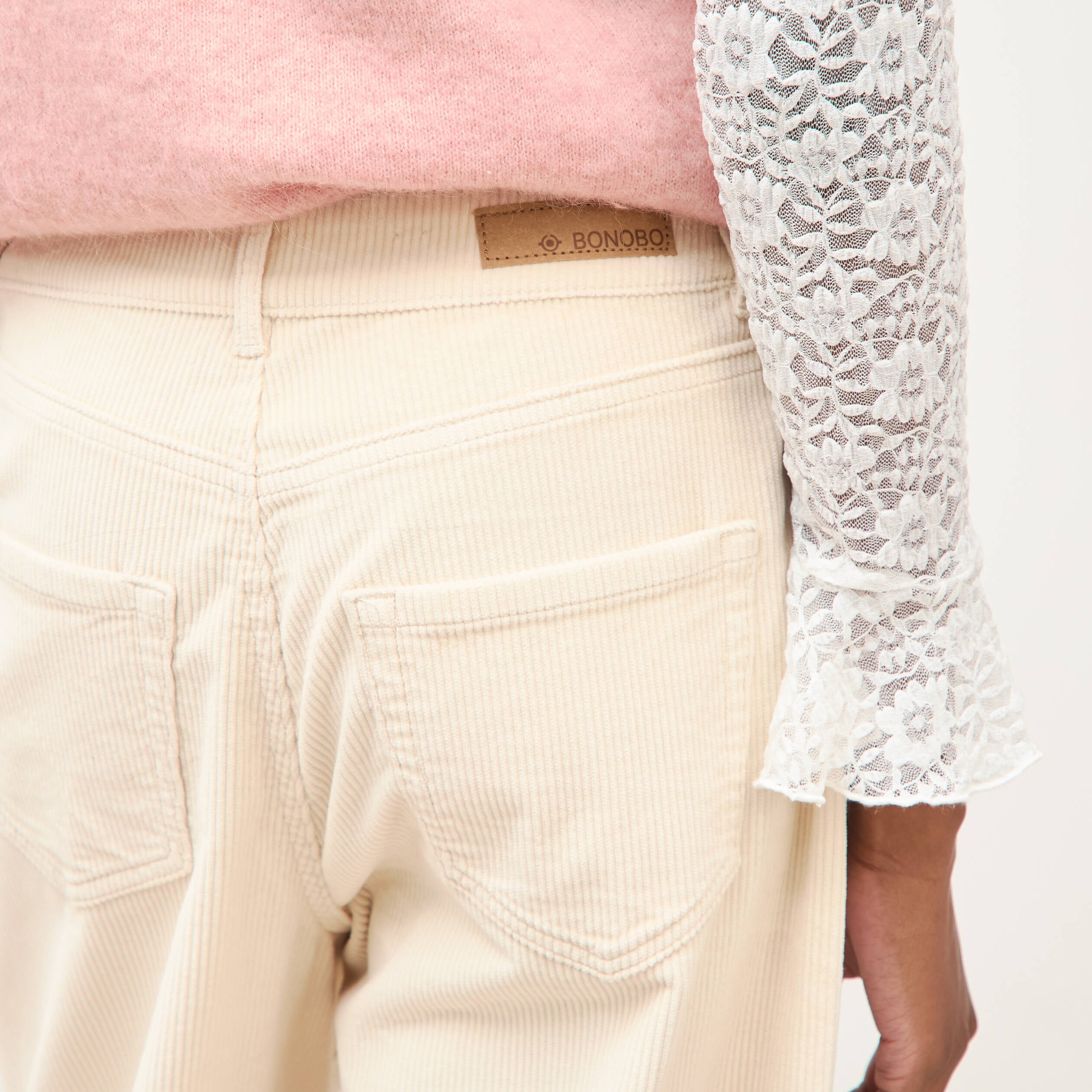 Pantalon taille haute velours resserr&eacute; ivoire femme