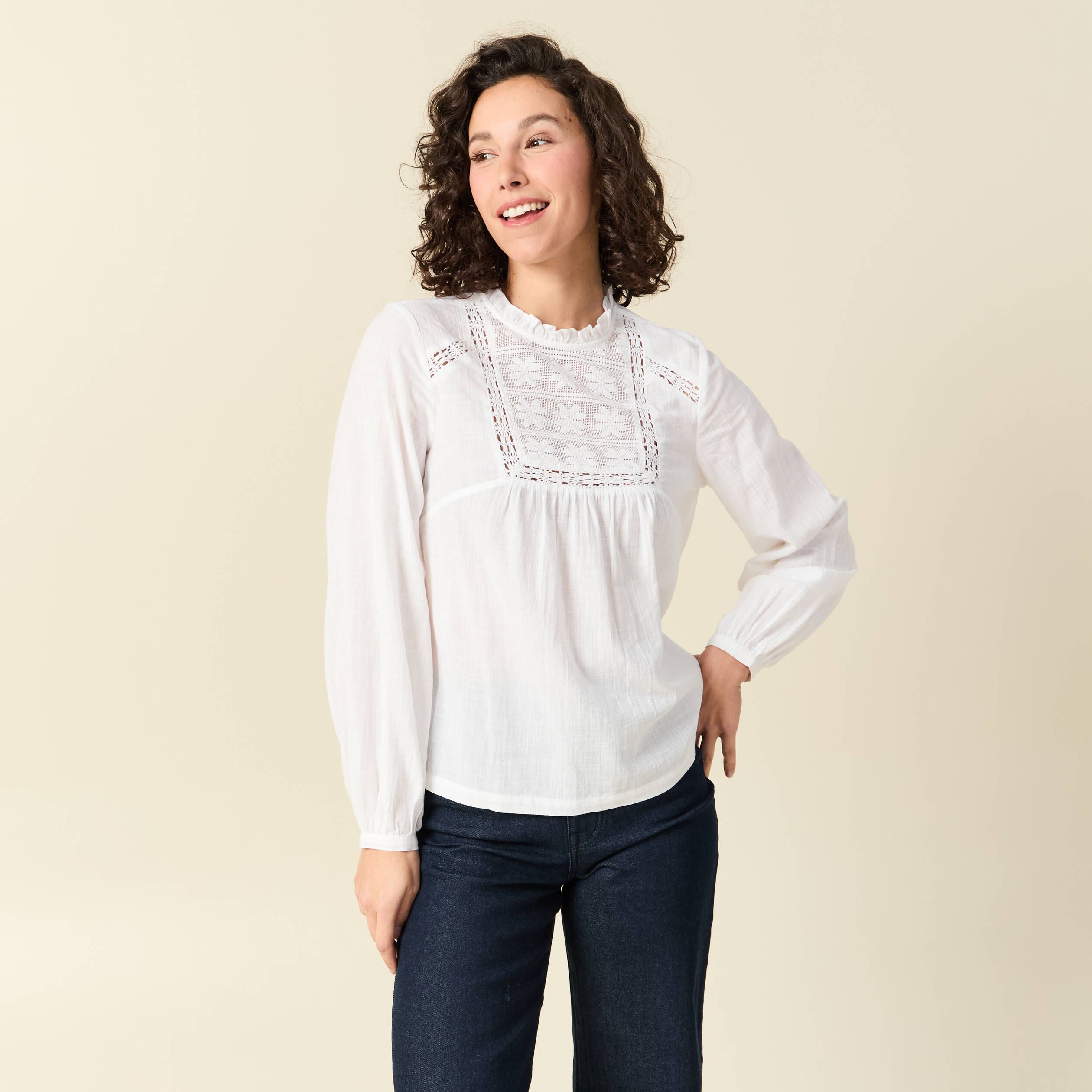 Chemise col montant manches longues ecru femme