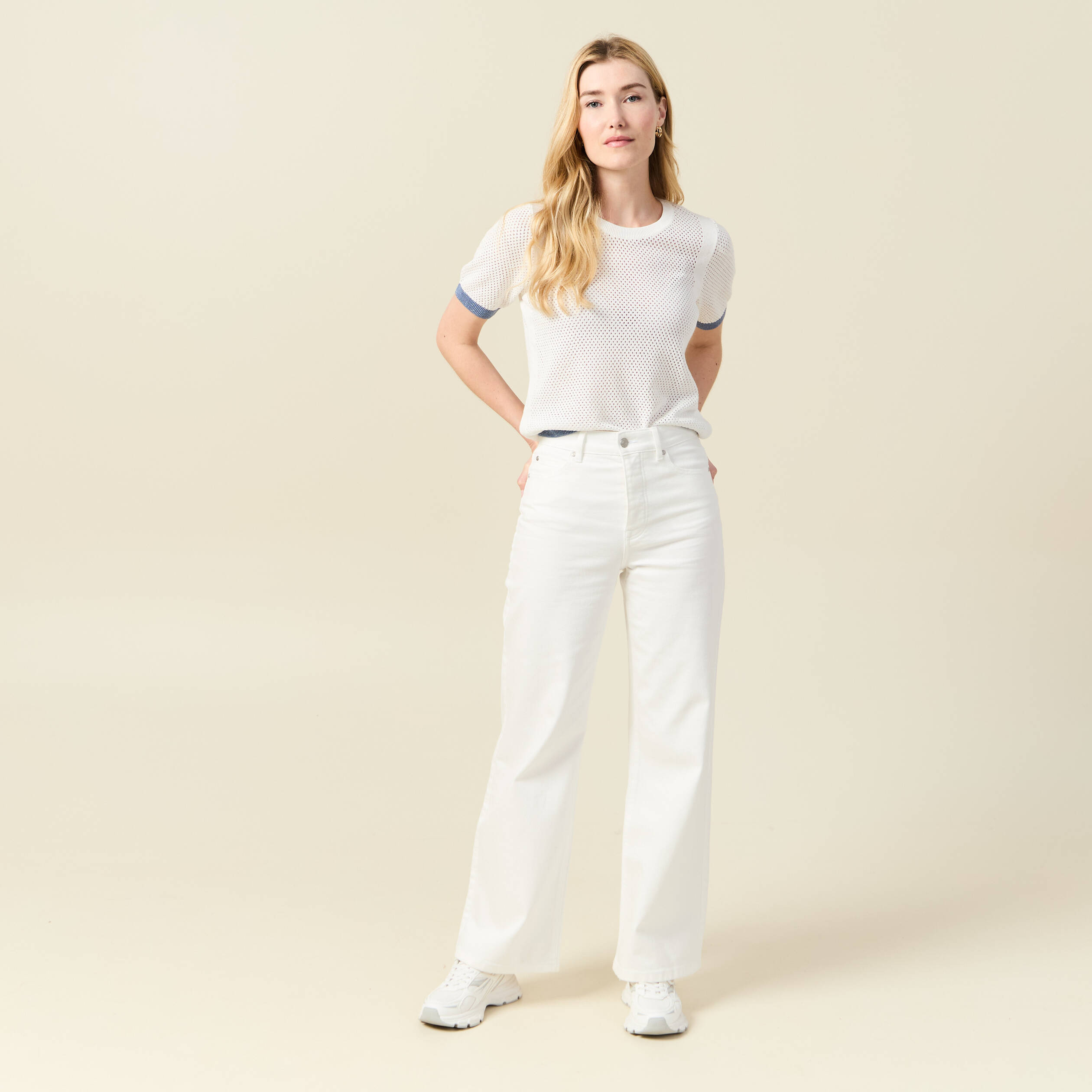 Pull manches courtes ajour&eacute; ecru femme
