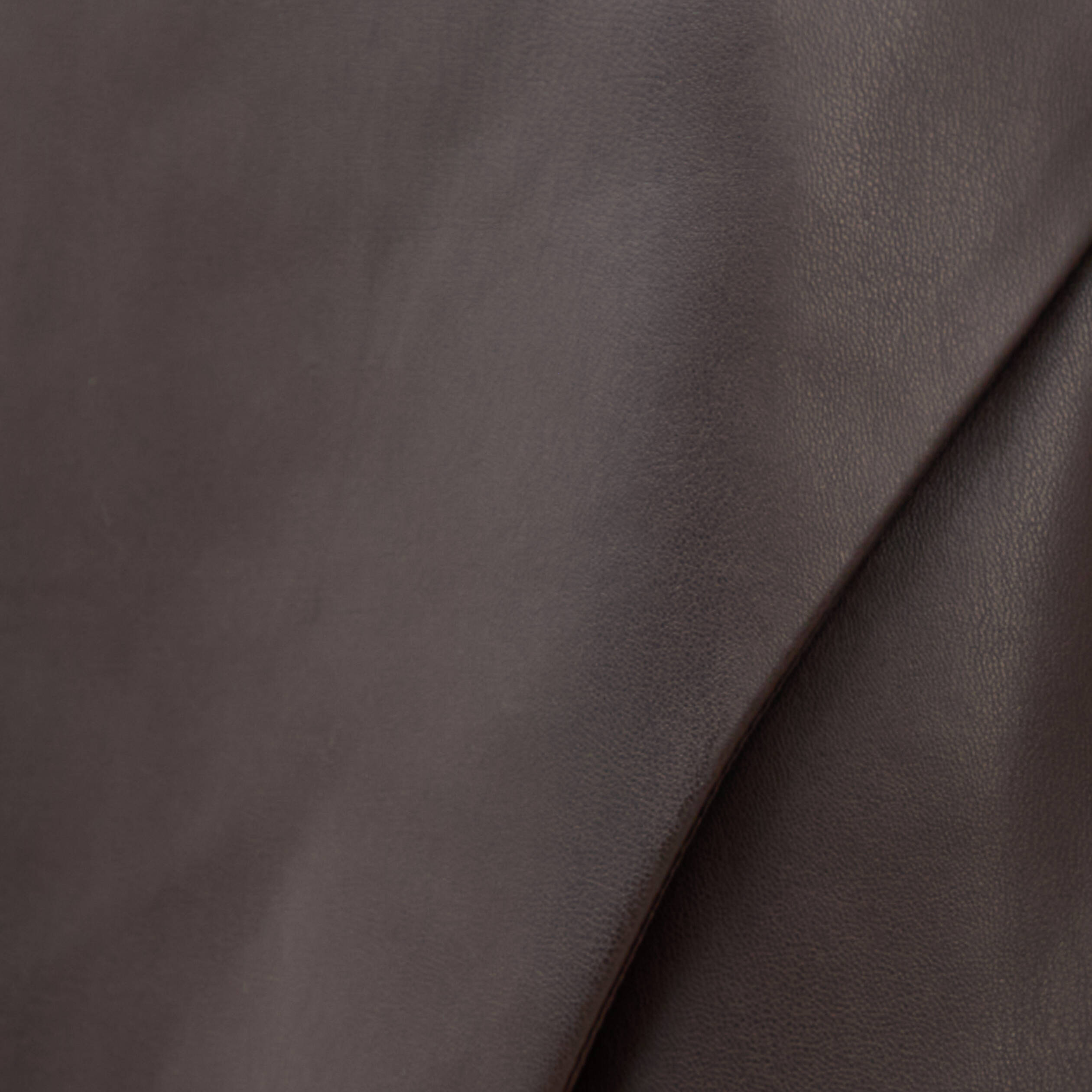 Jupe-short en similicuir doubl&eacute;e marron fonc&eacute; femme